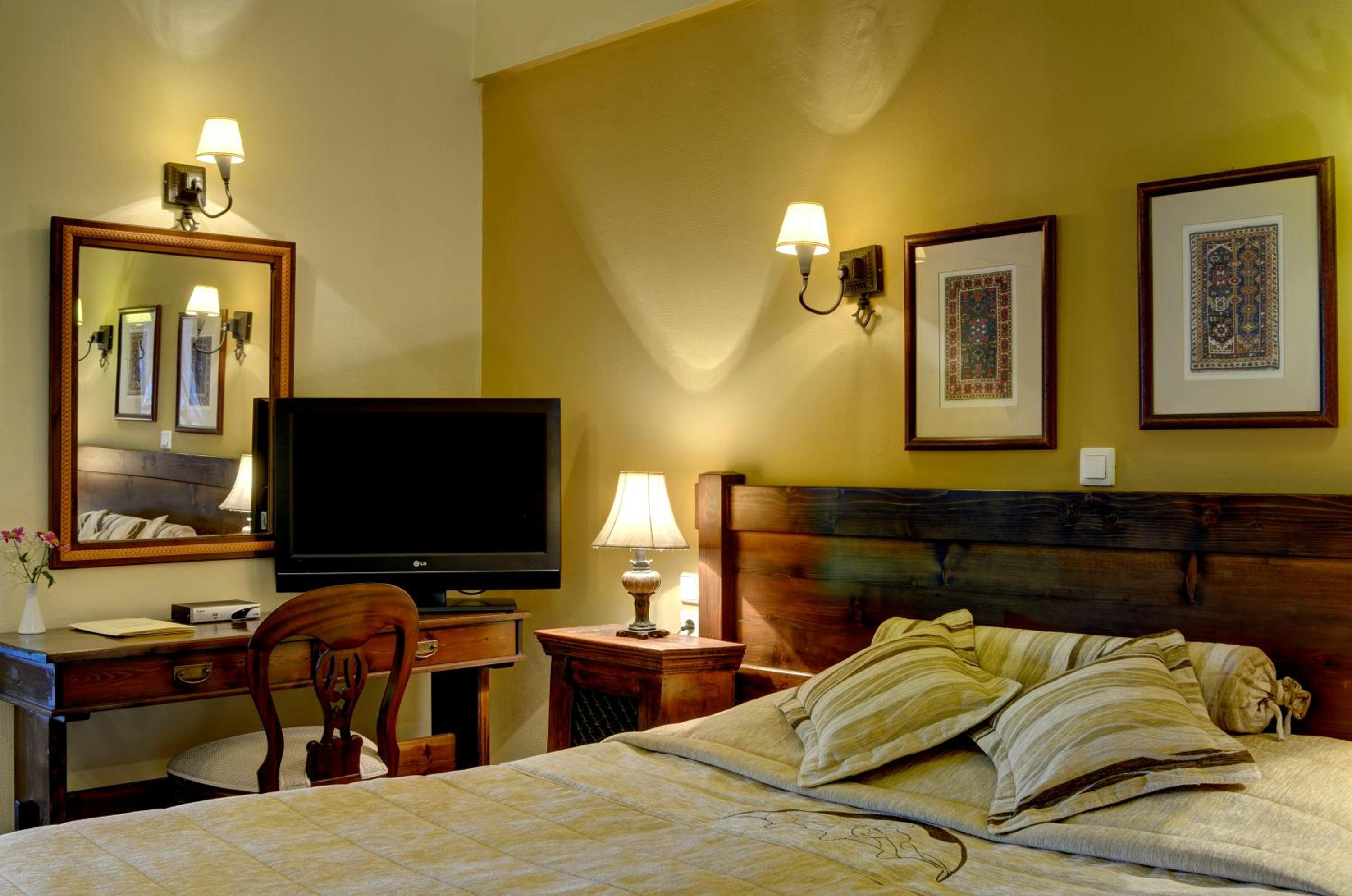 Junior Suite with Lake View photo 1