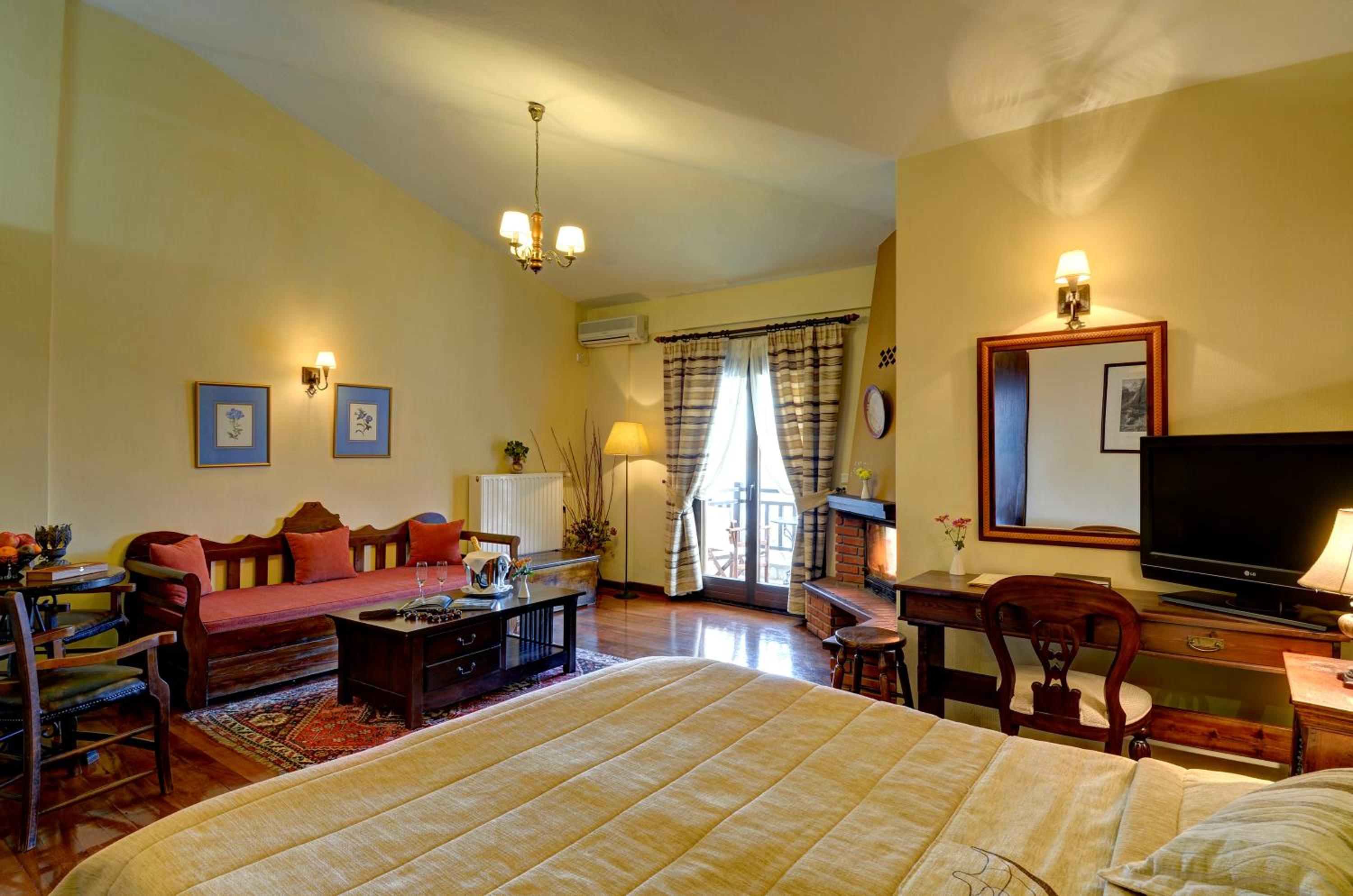 Junior Suite with Lake View photo 3