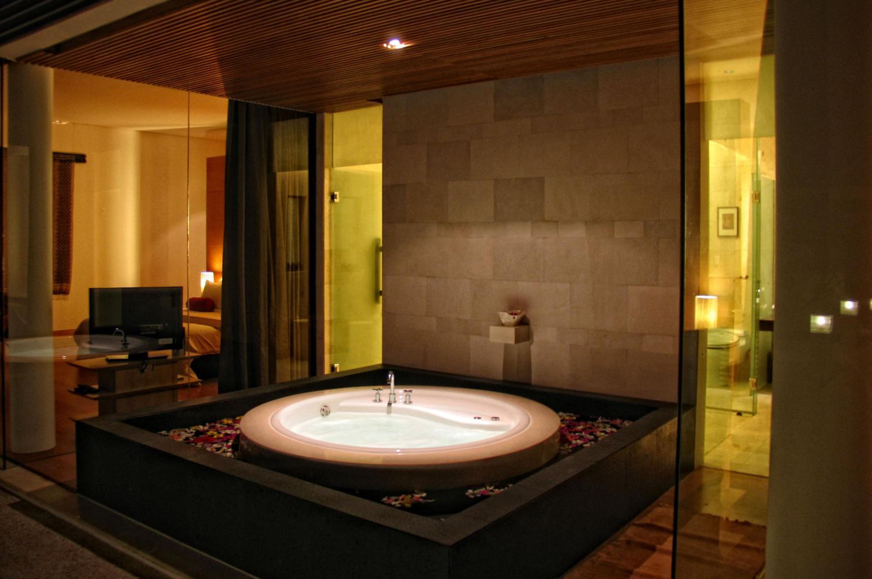 Two-Bedroom Villa with Private Pool - Photo 3