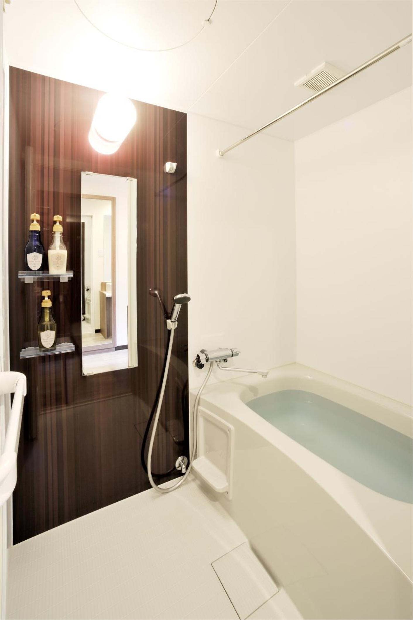 Twin Room - Single Use - Lower Floor - Non-Smoking photo 3