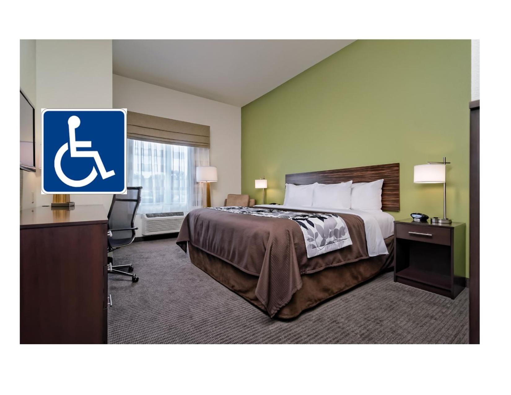 1 King Bed, Nonsmoking, Accessible, Accessible Tub photo 1