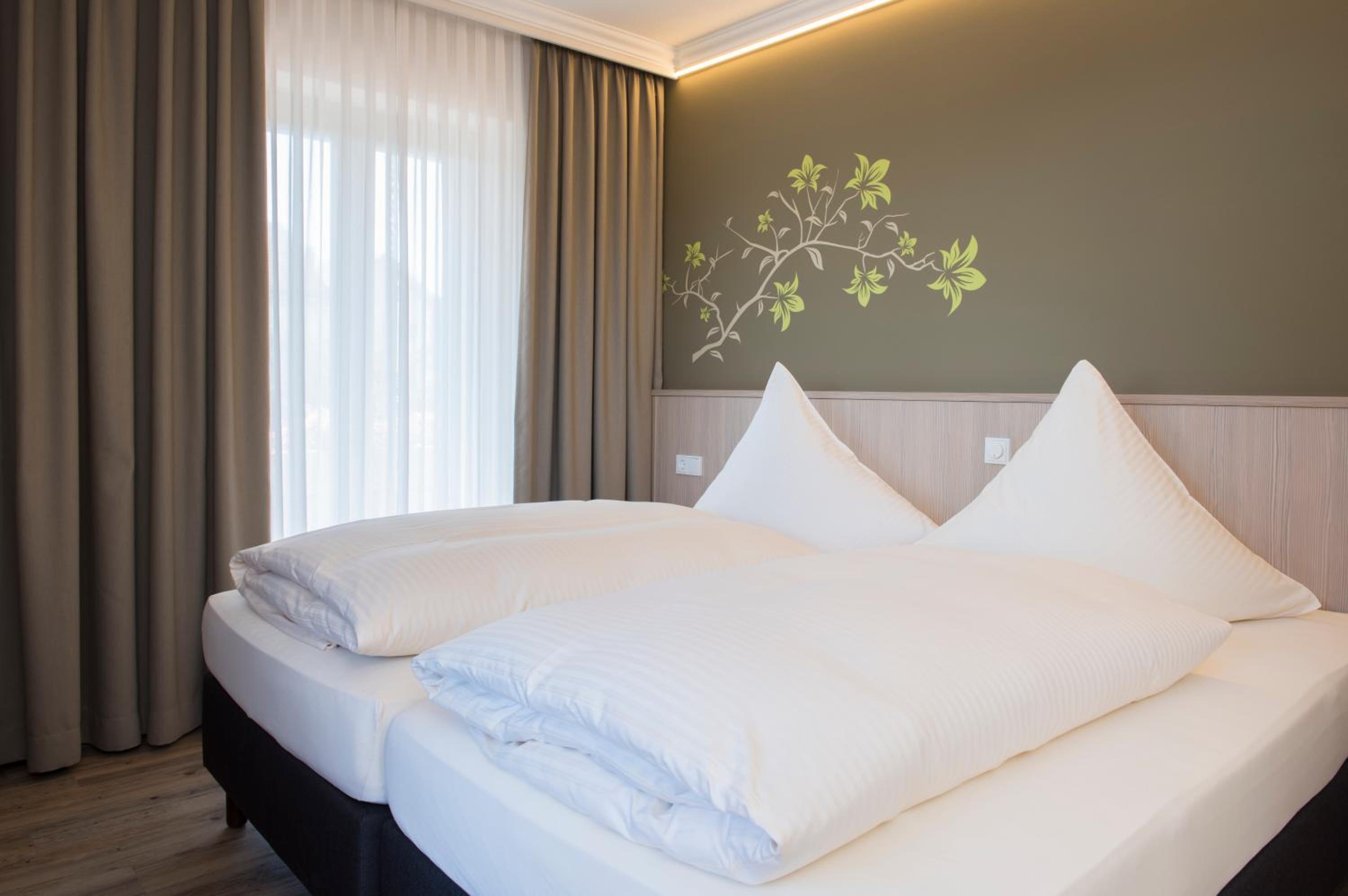 Double Room - Photo 5