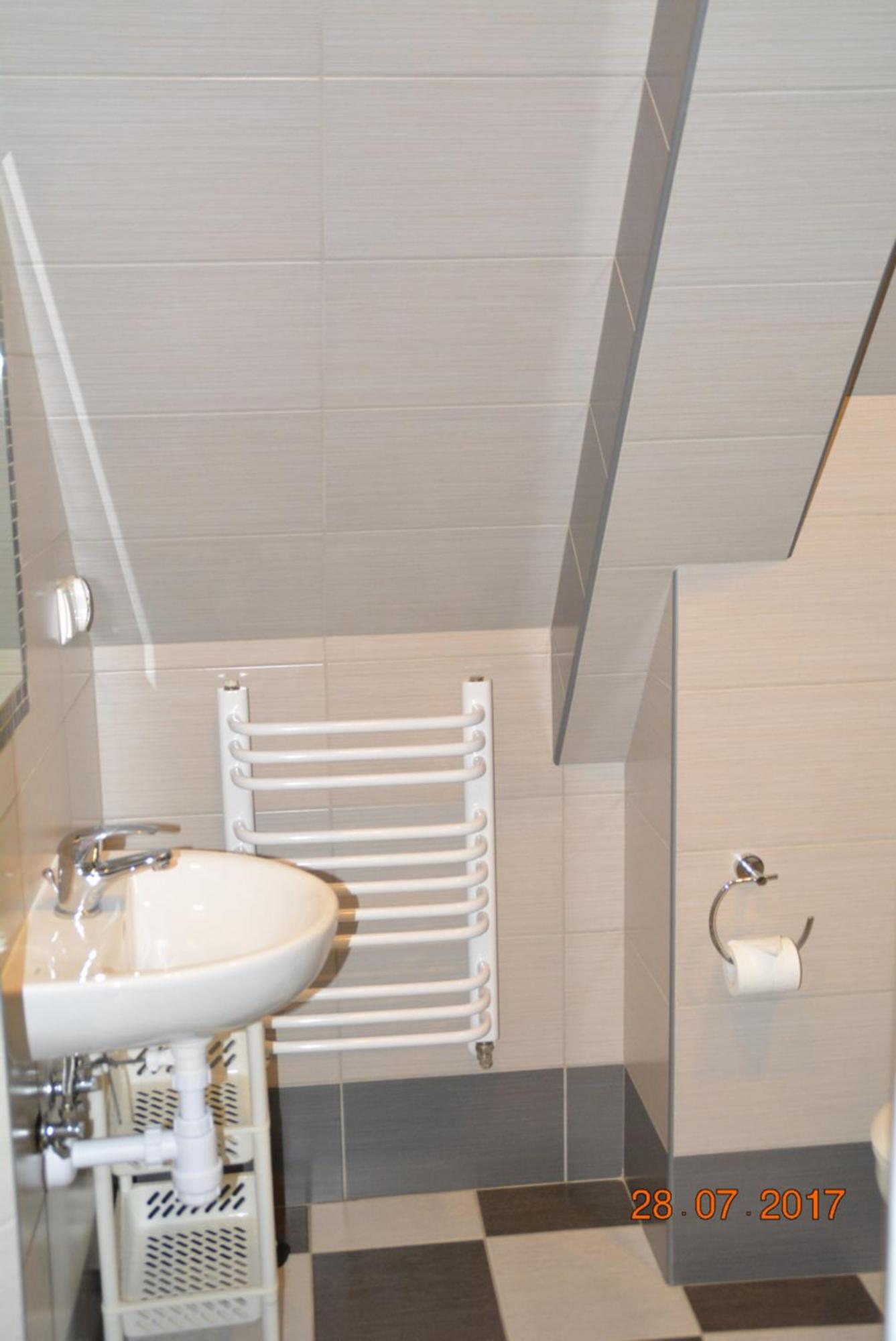 Double Room with Private Bathroom and Mountain View photo 3