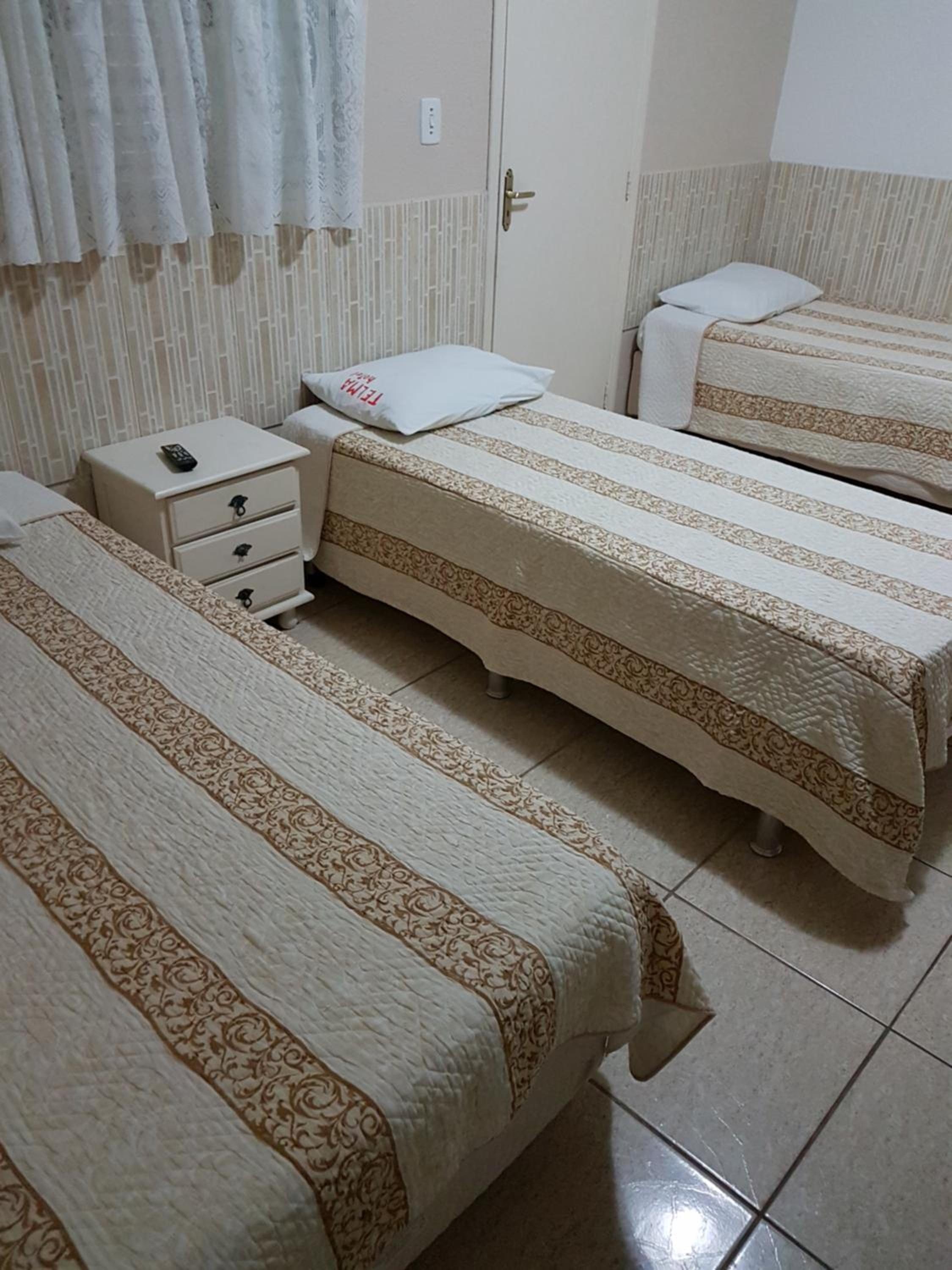 Basic Triple Room photo 2