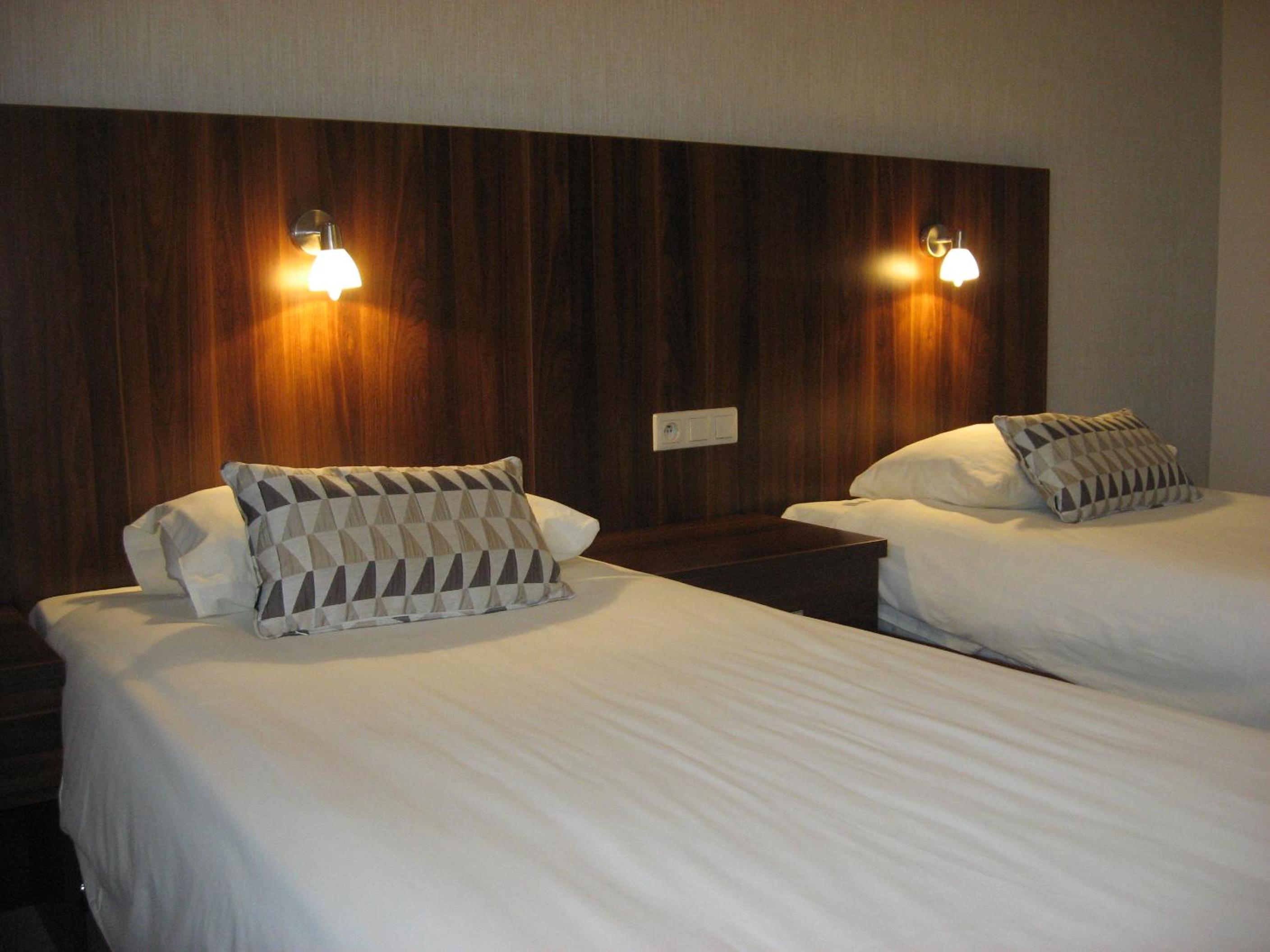 Classic Double Room - Photo 5
