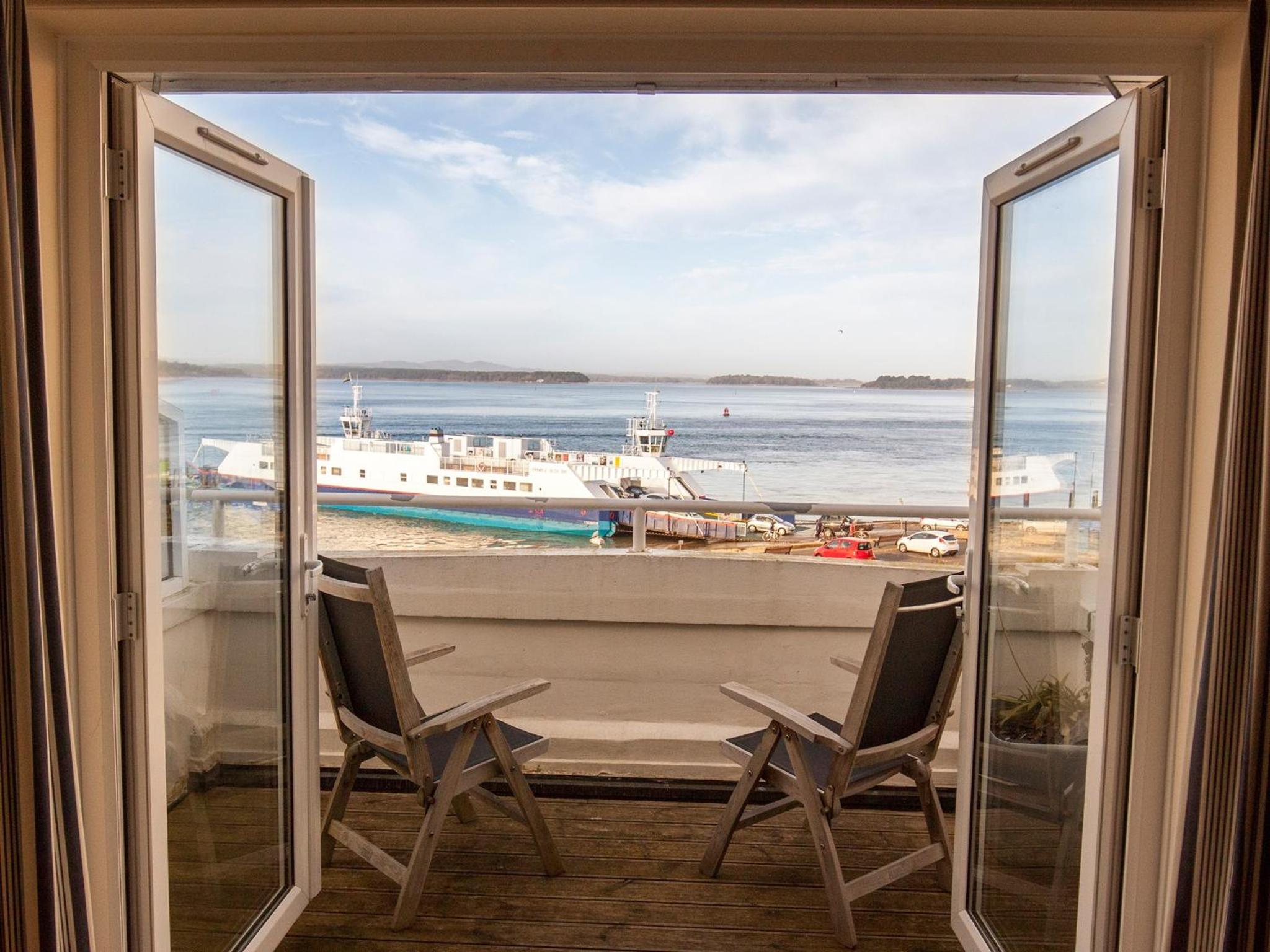 Double Room with Harbor View and Balcony photo 3