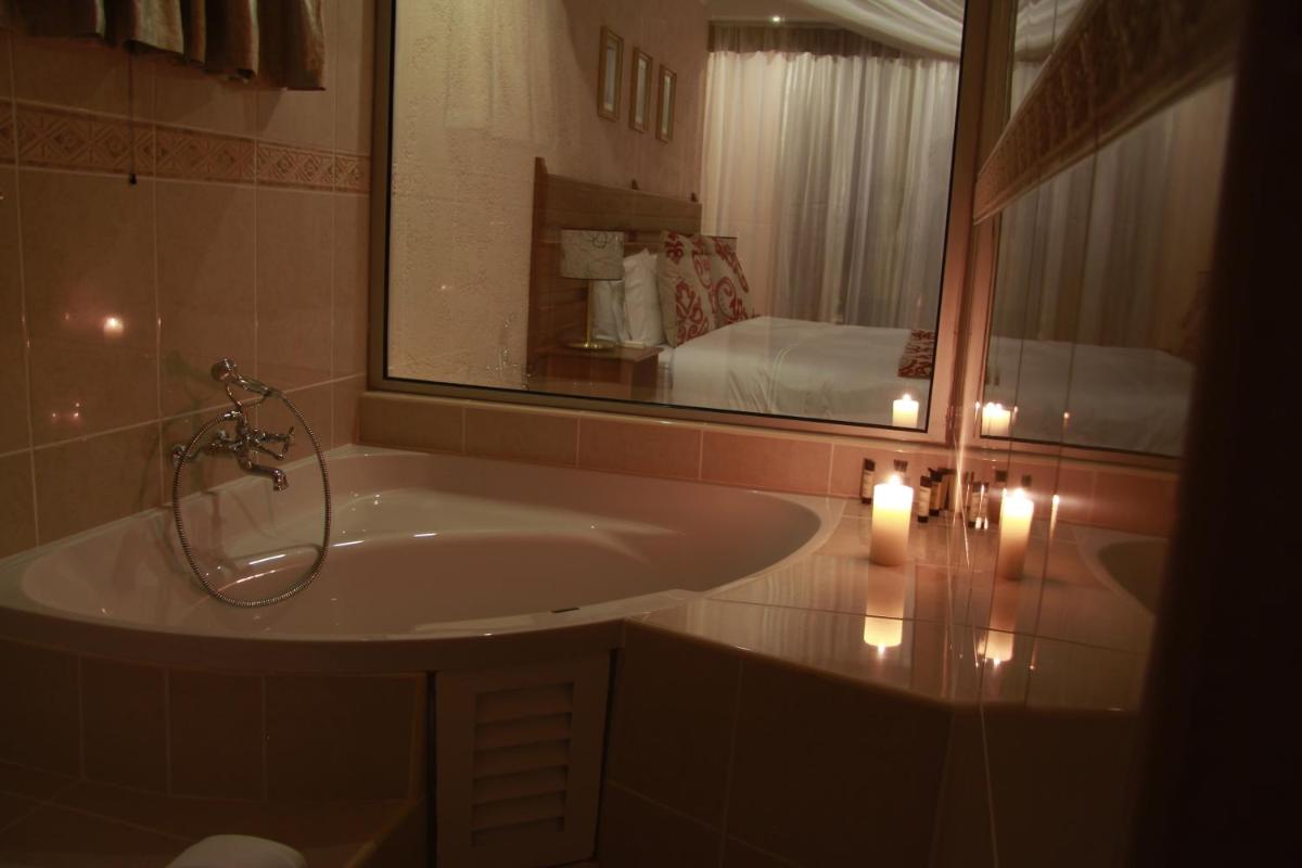 Queen Room with Sea View photo 3