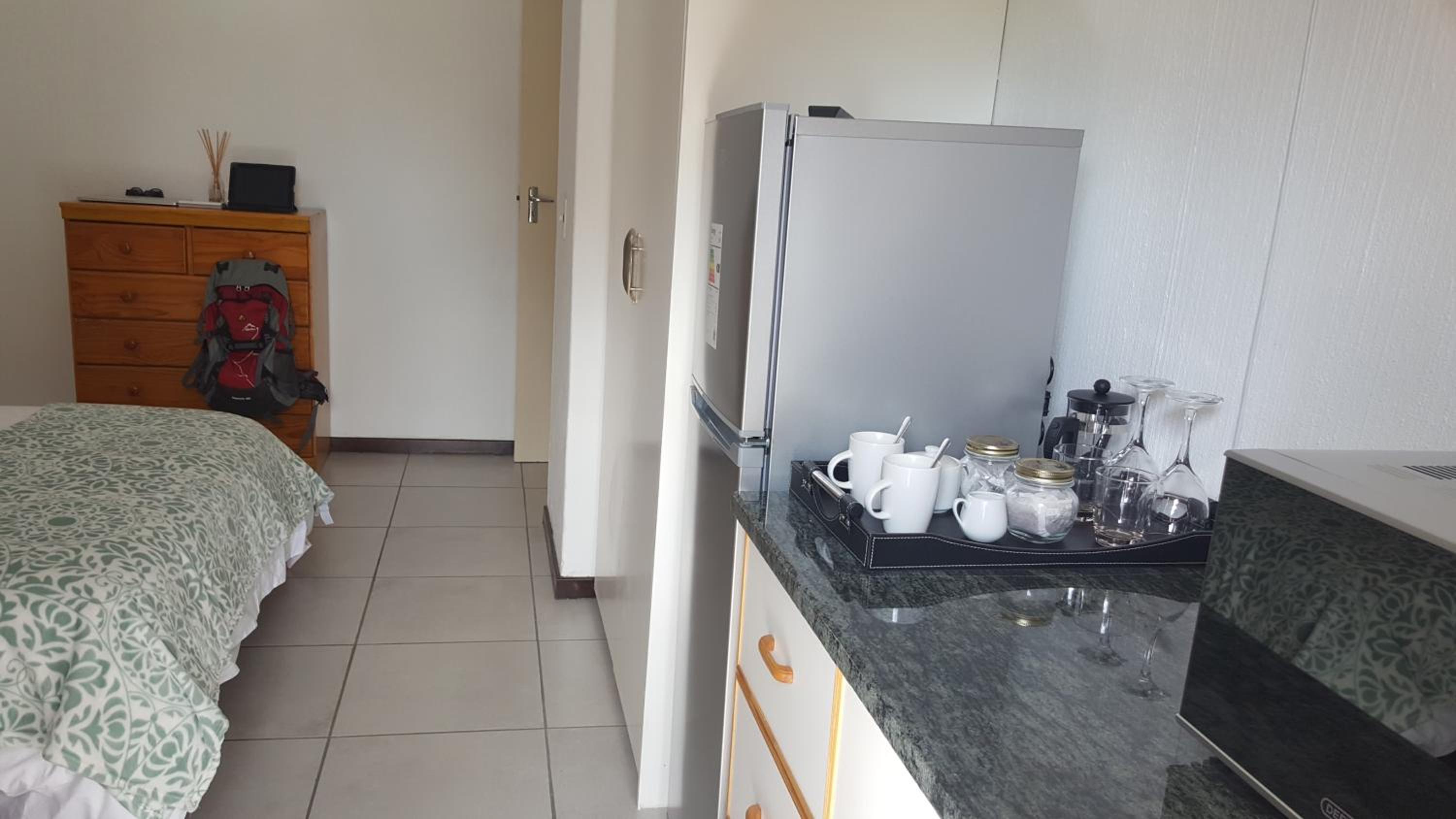 Twin/Double Room photo 3