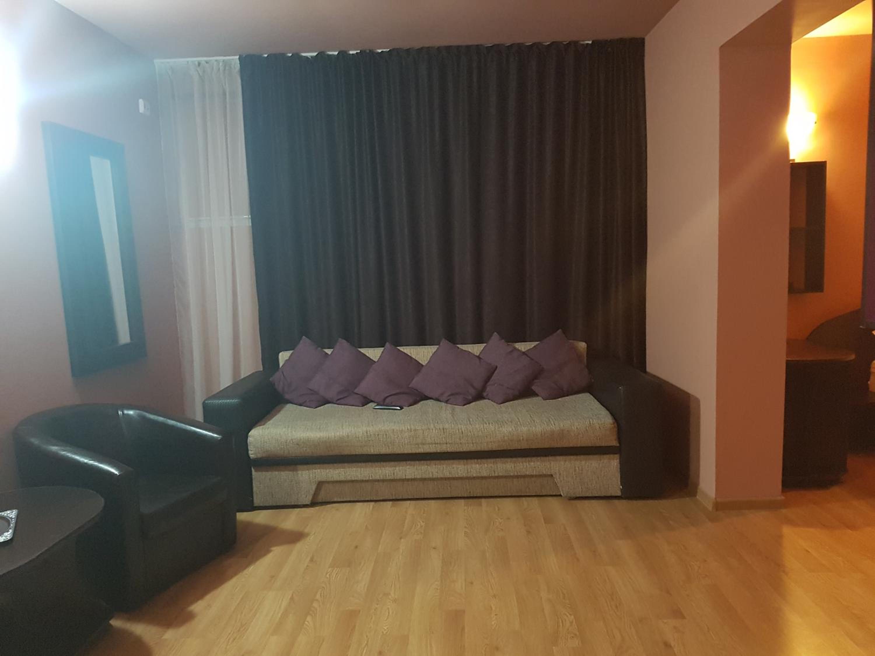 One-Bedroom Suite photo 3