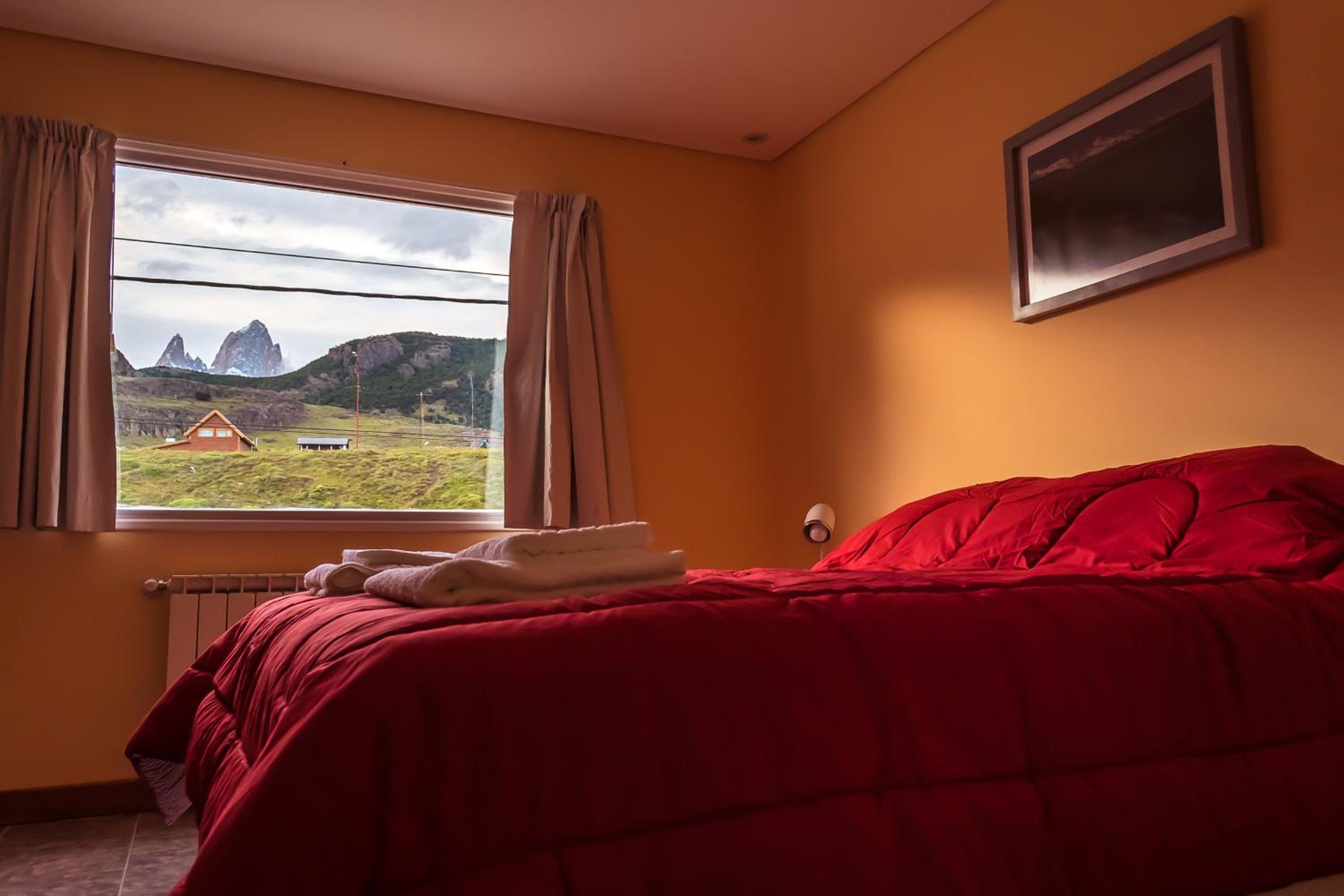 Apartment With Mountain View photo 2