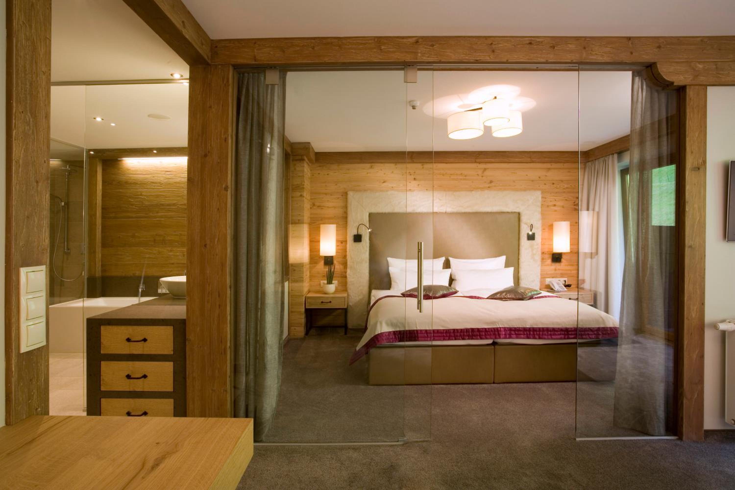 Deluxe Suite photo 1