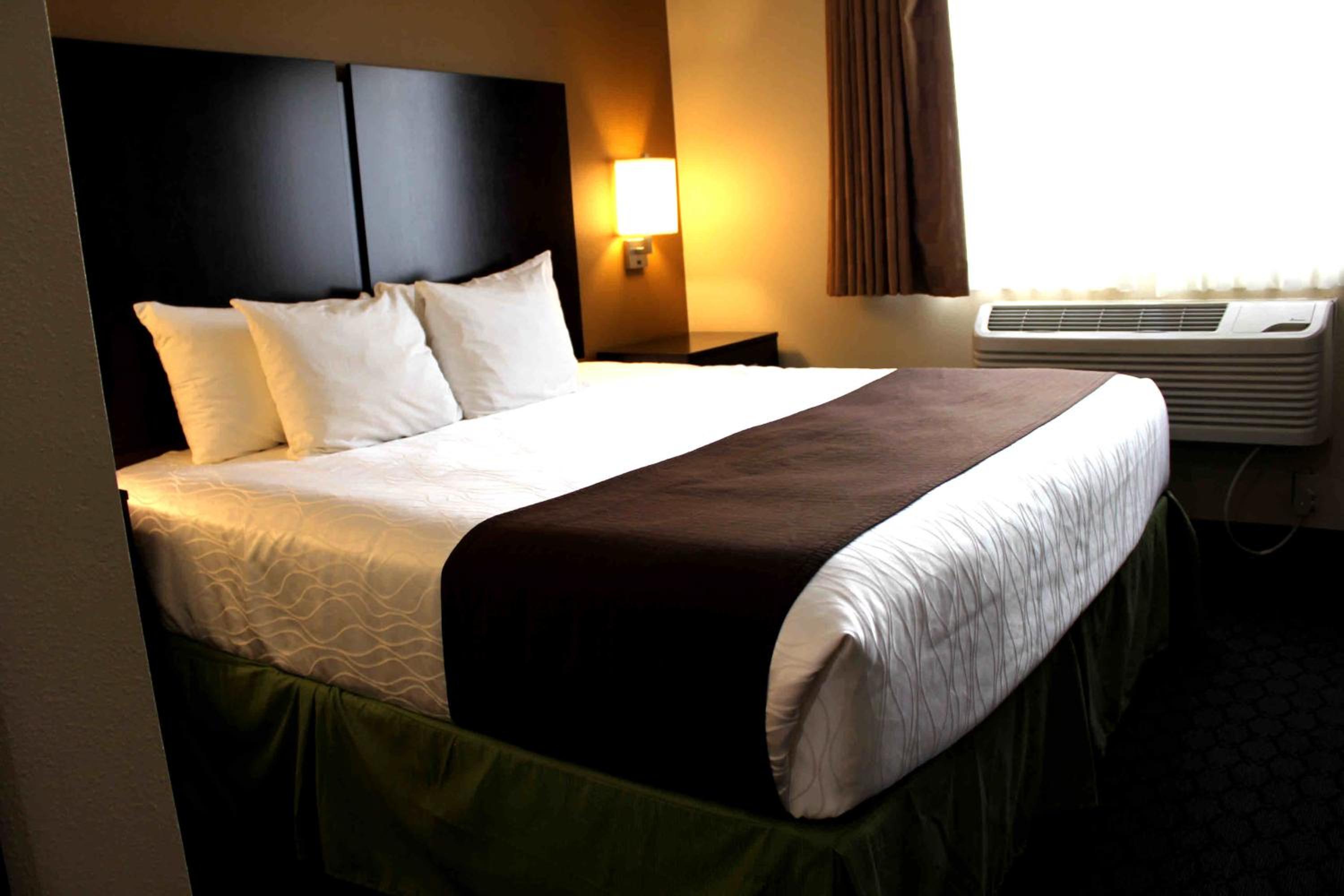 King Room with Spa Bath - Non-Smoking - Photo 6