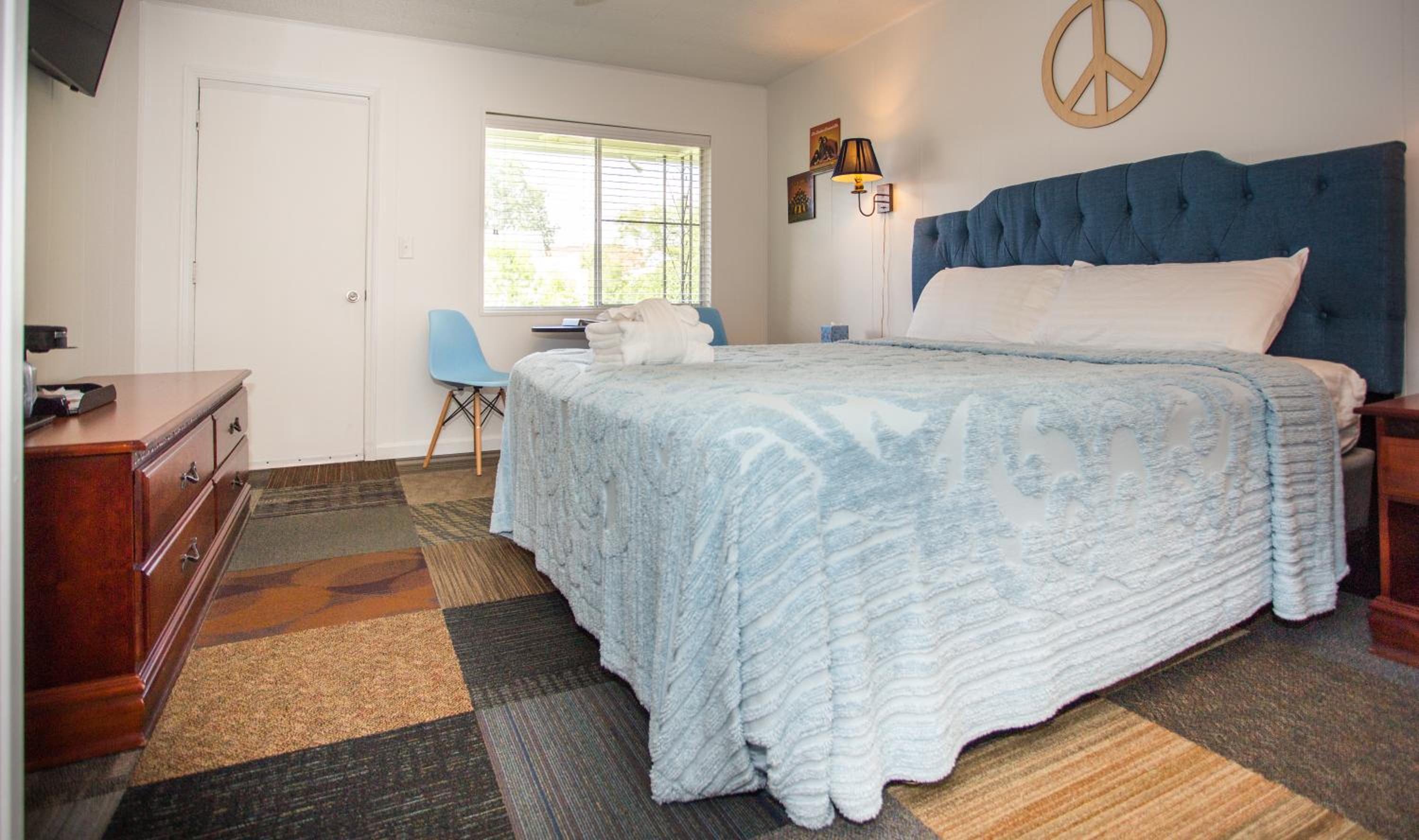 Standard King Room photo 2
