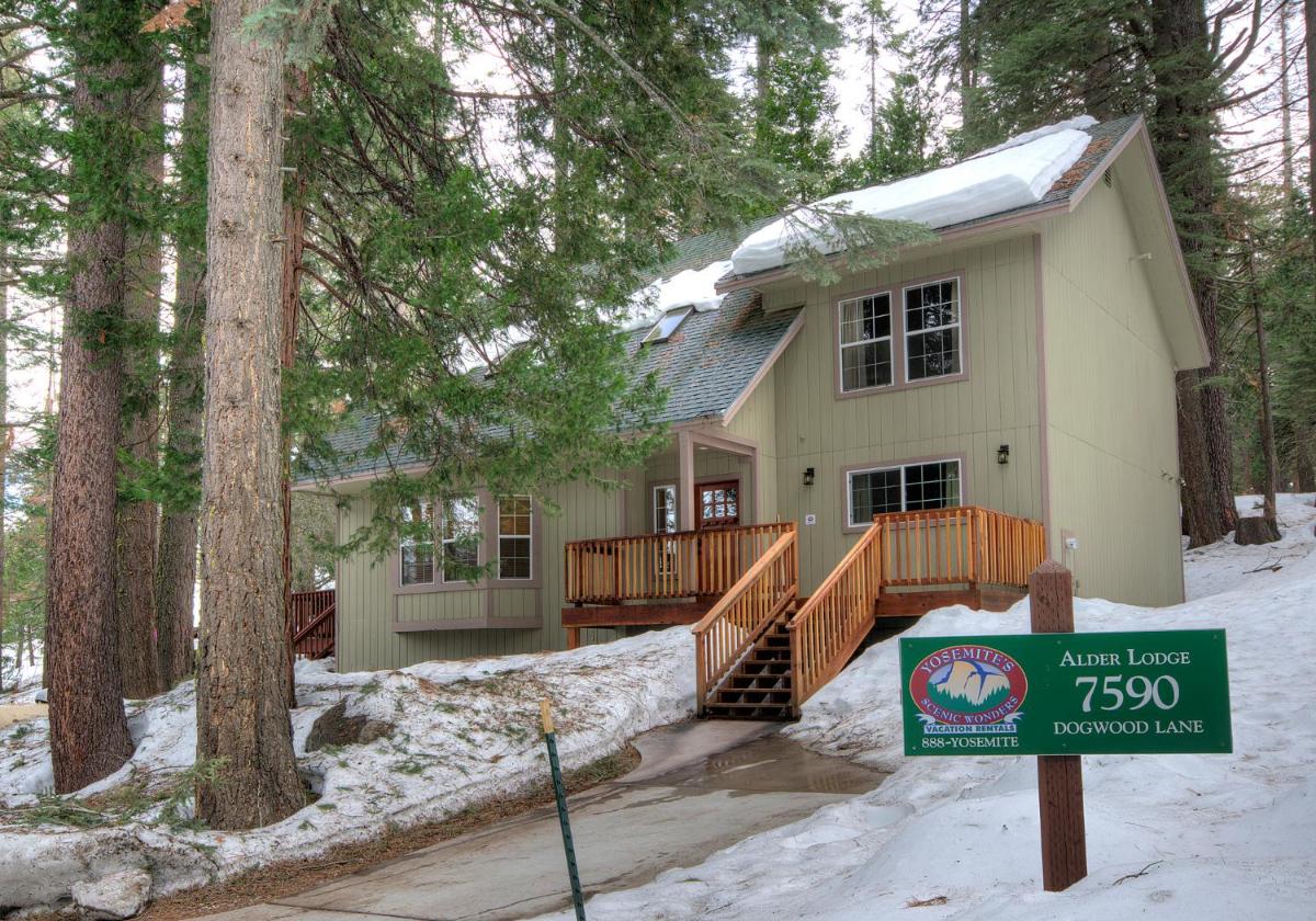 Three-Bedroom Holiday Home  photo 2