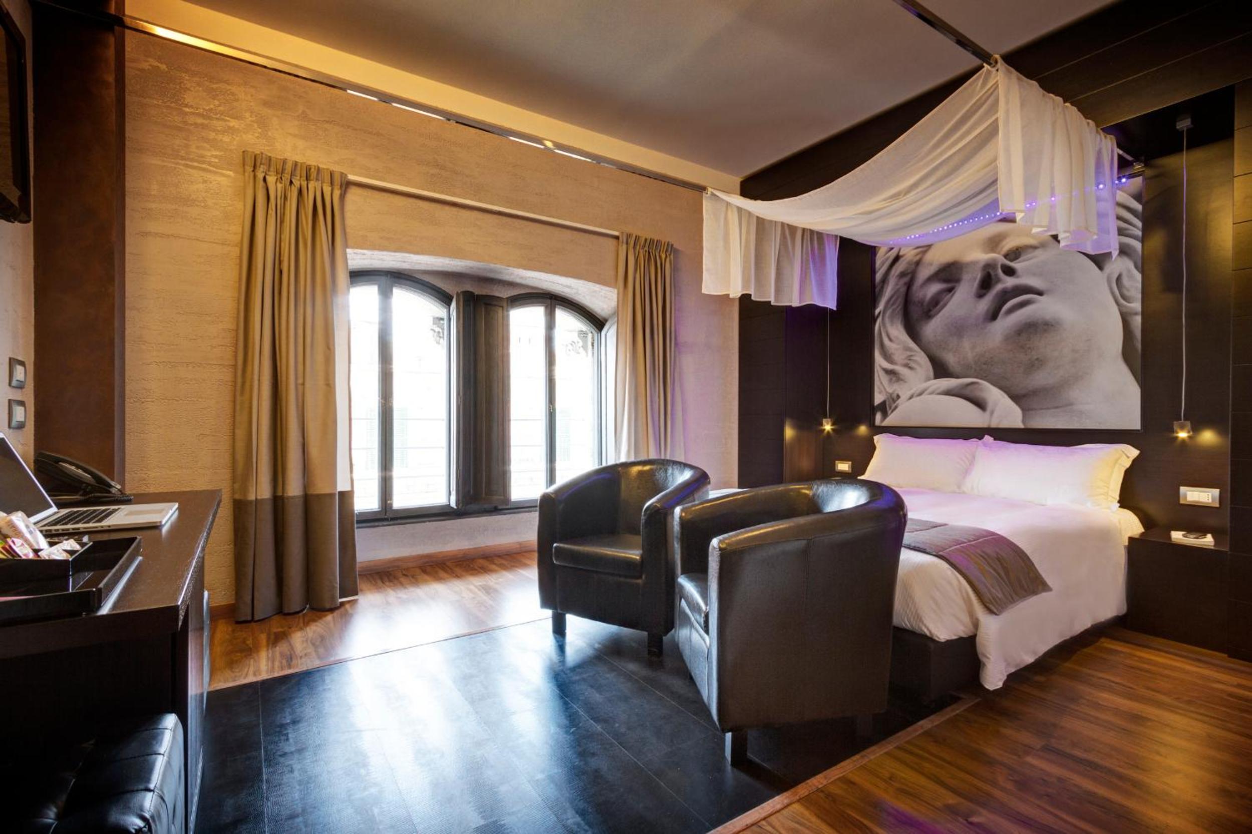 Comfort Double or Twin Room thumbnail 5