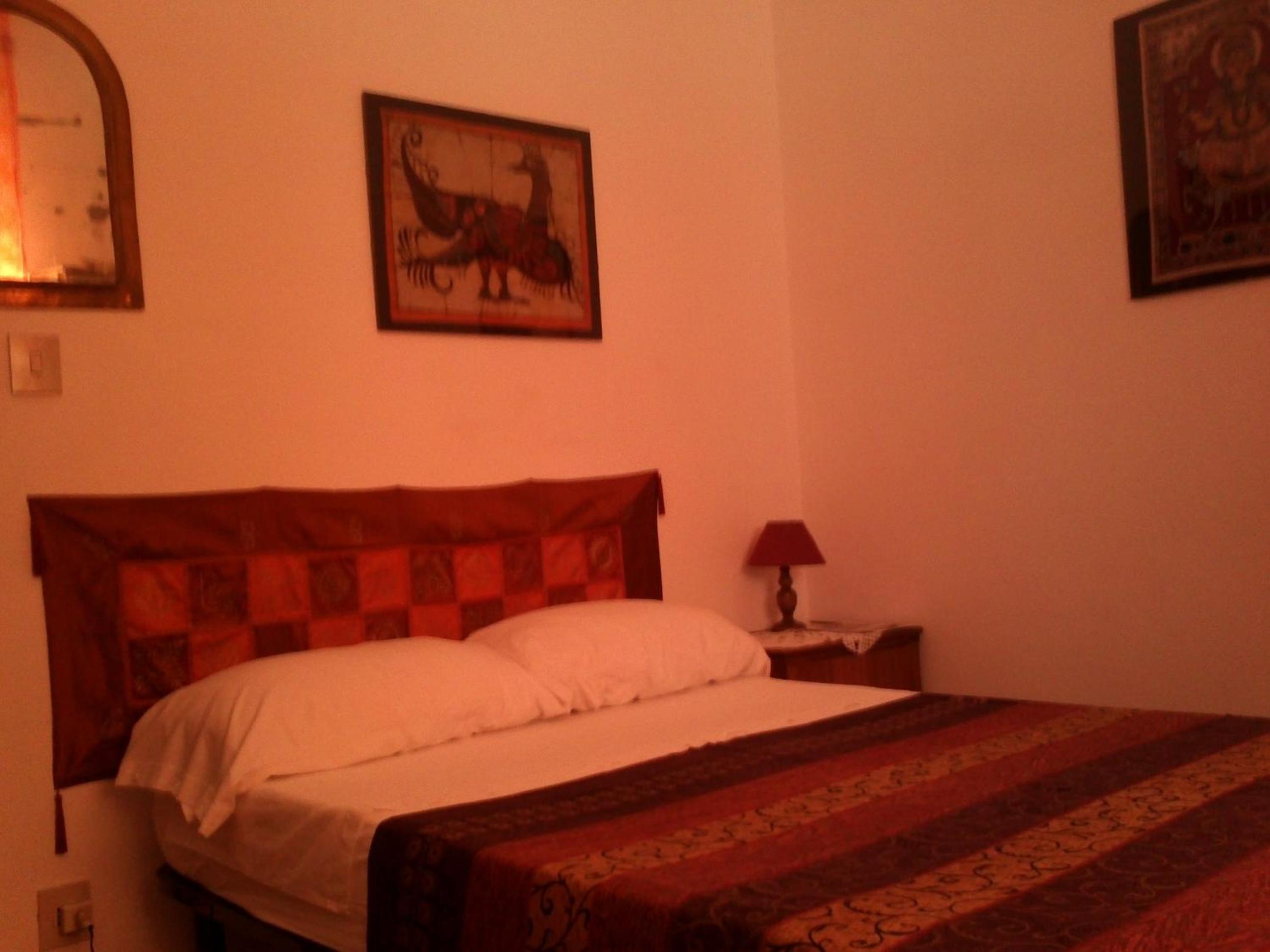 Single Room with Shared Bathroom photo 2