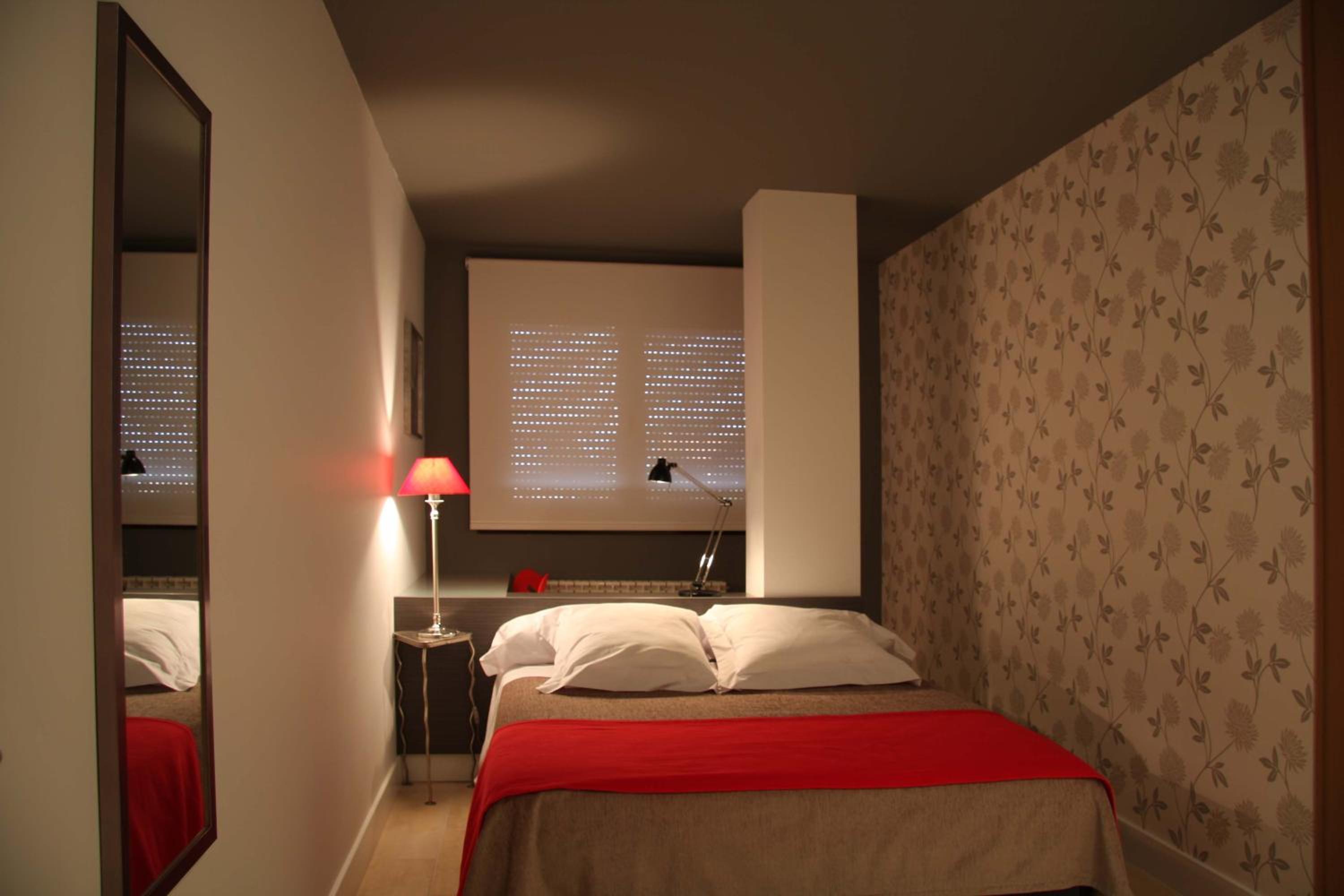One-Bedroom Apartment (1 Adult) photo 3