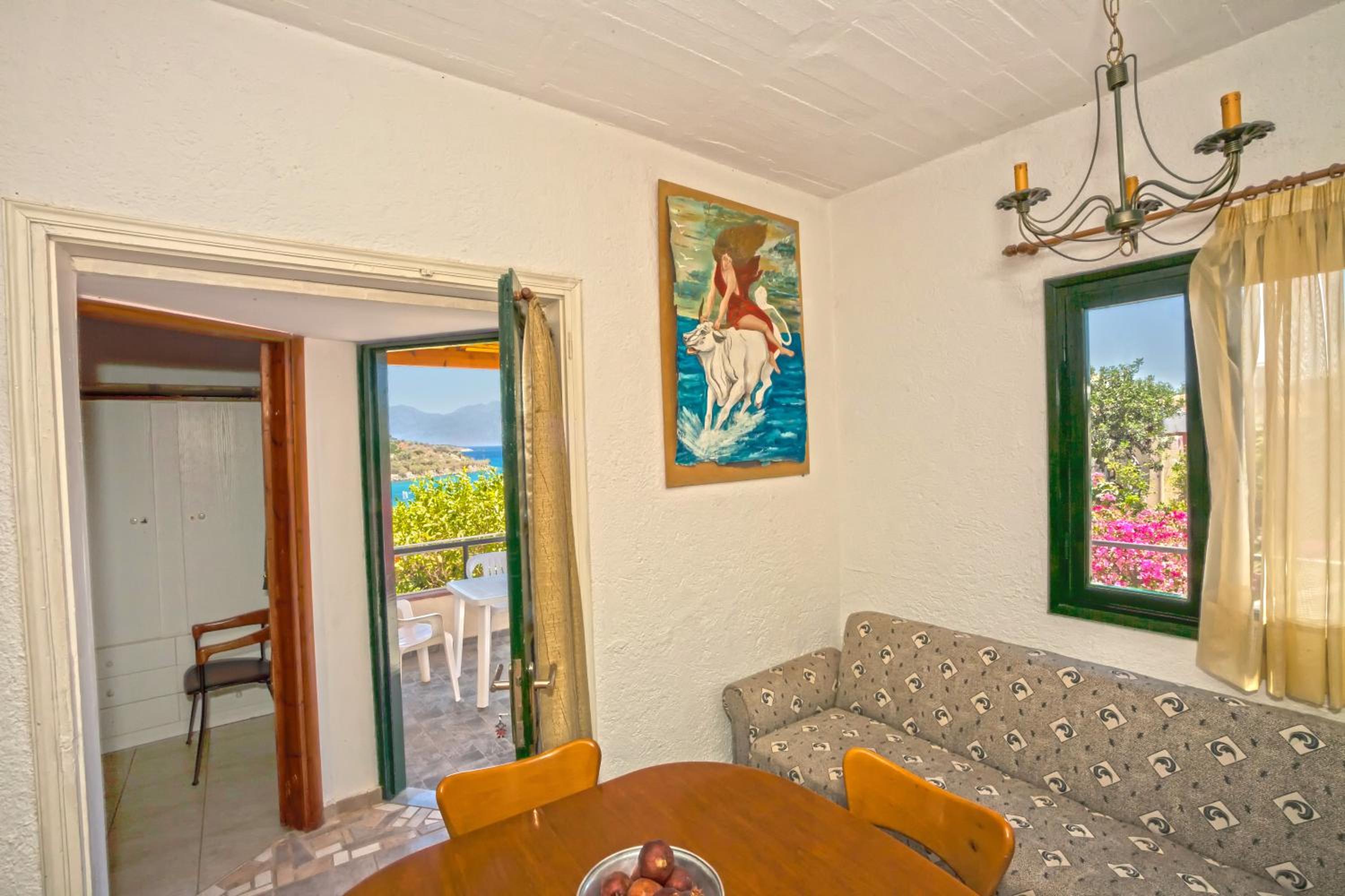 Apartamento de dos habitaciones con vista al mar