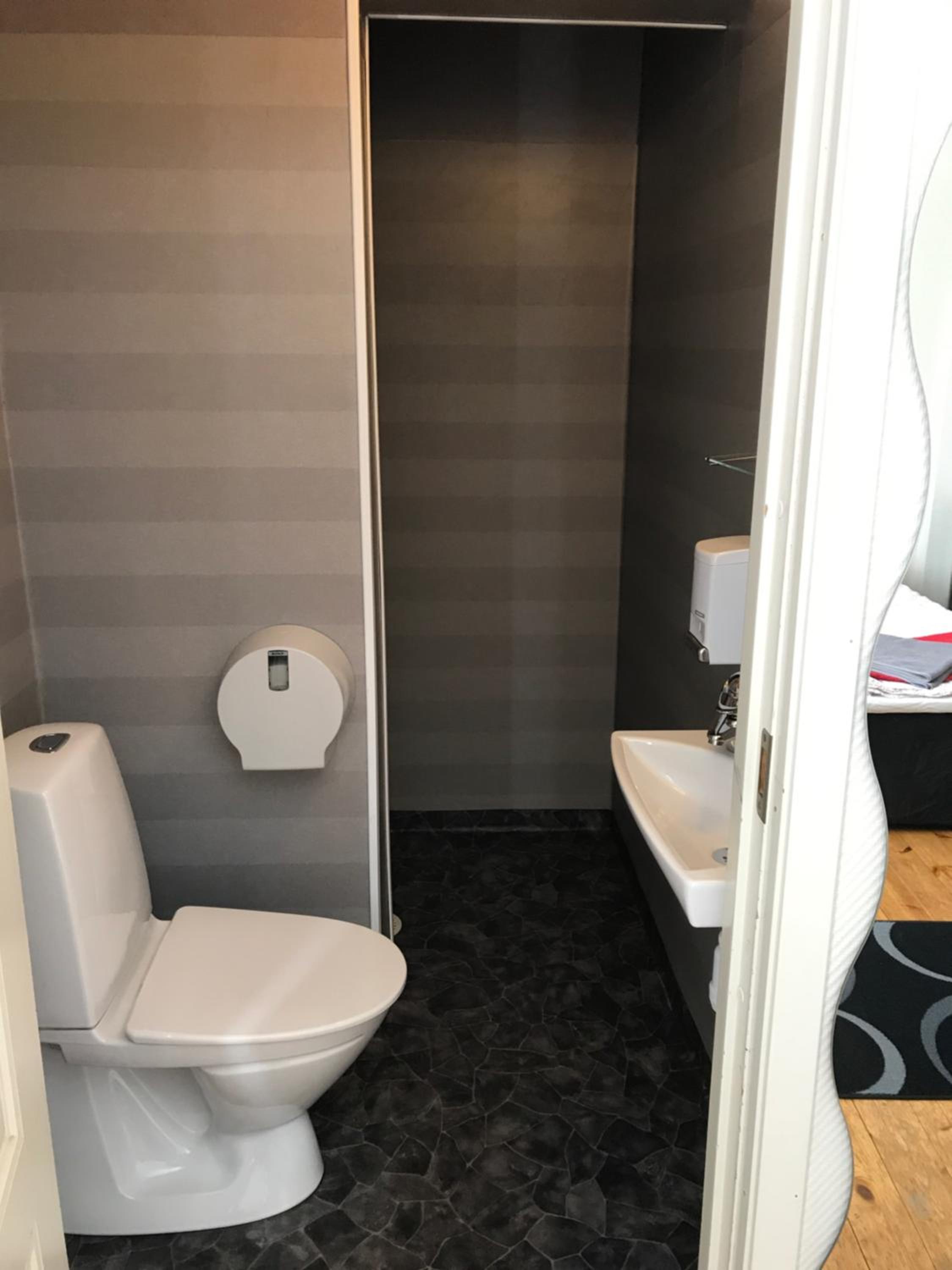 Double Room with Private Bathroom photo 2
