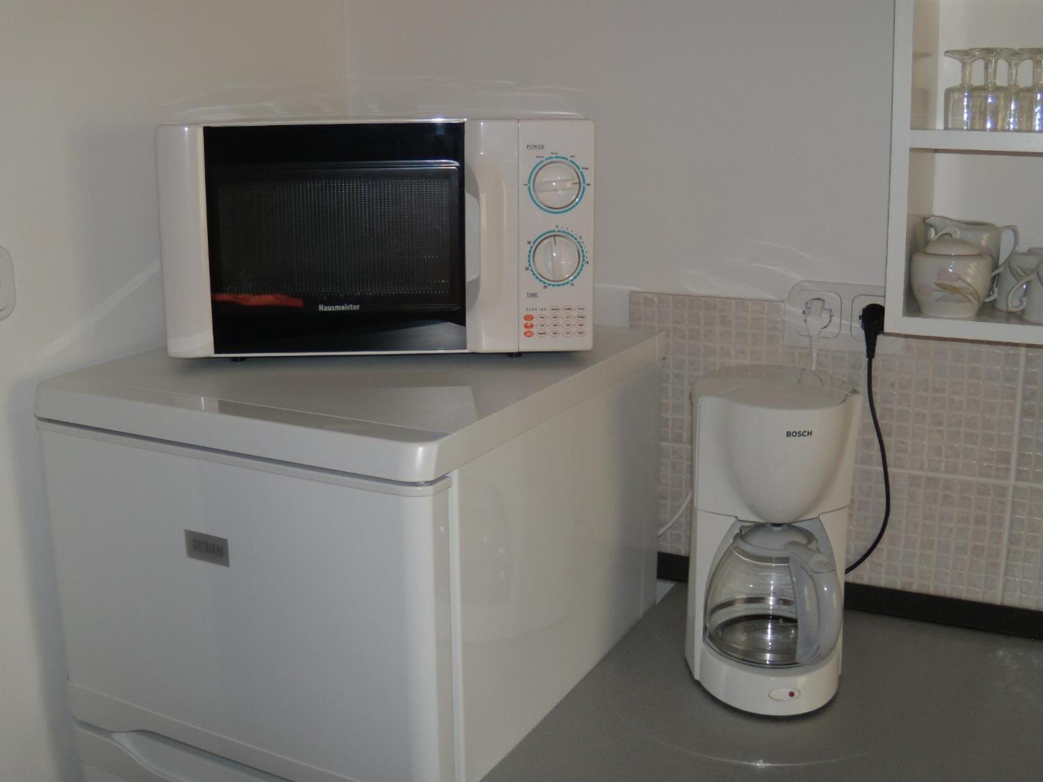 One-Bedroom Apartment (5 Adults) photo 3