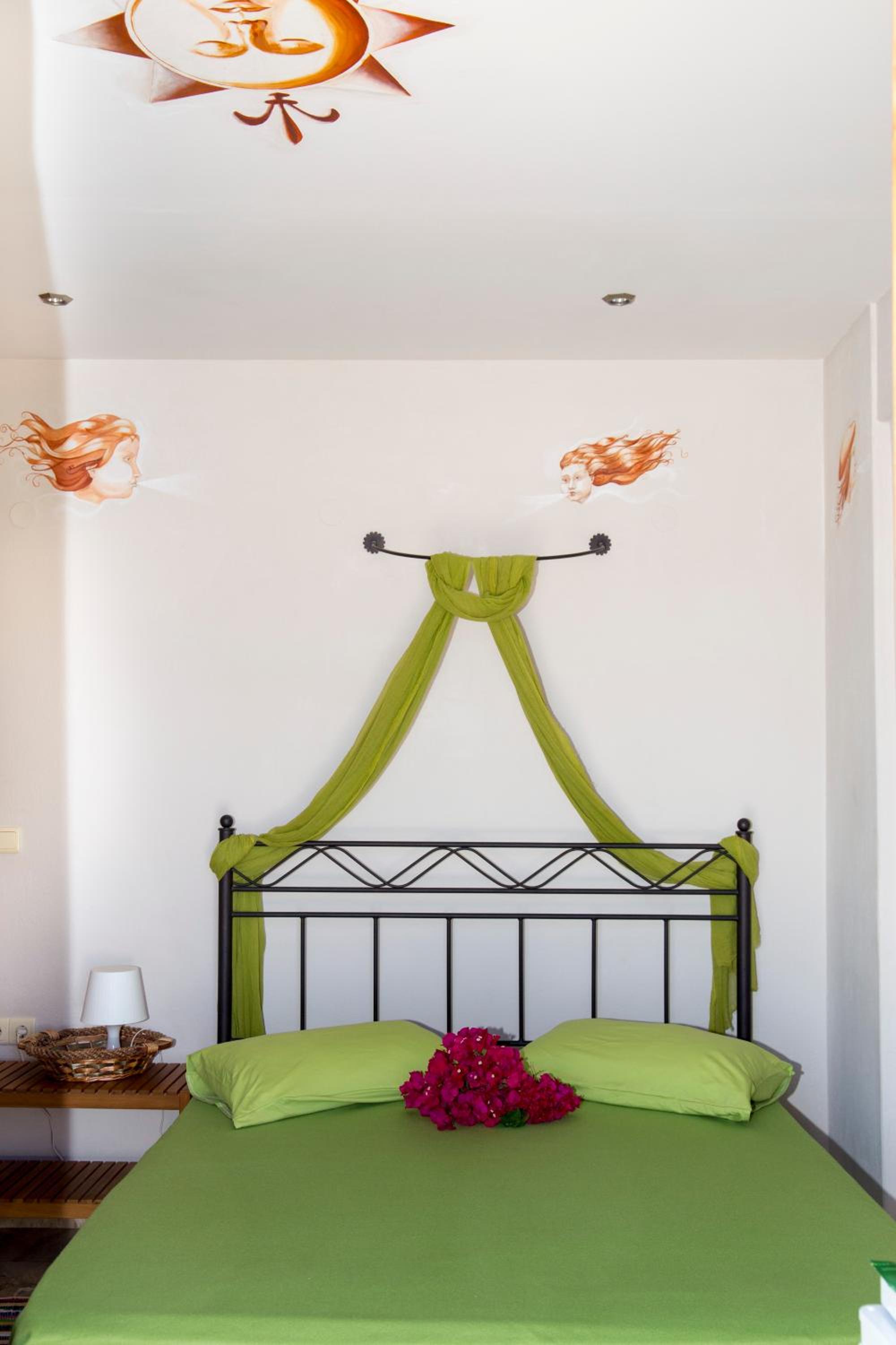 Queen Room with Sea View photo 2
