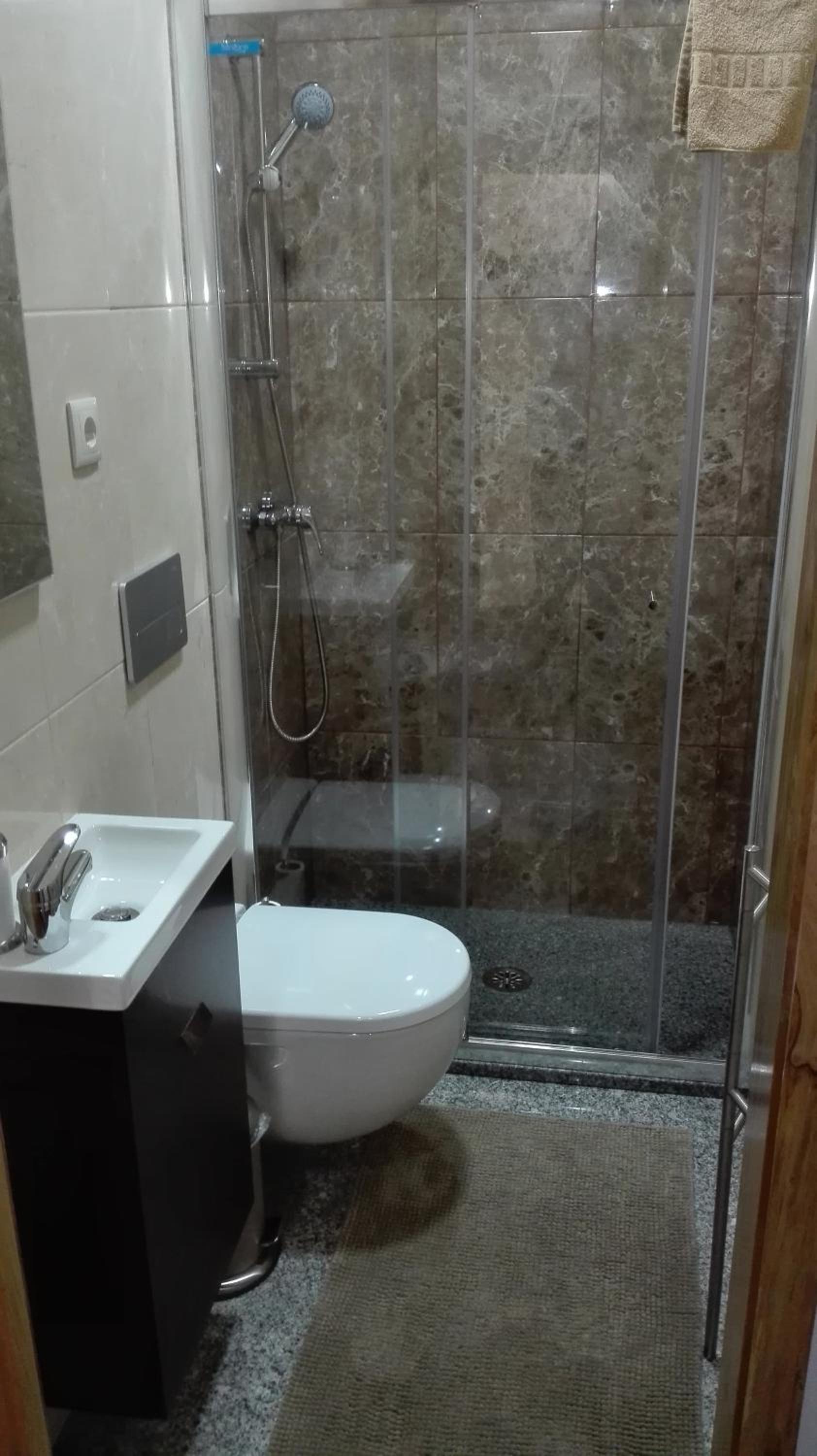 Double Room with Private Bathroom photo 2