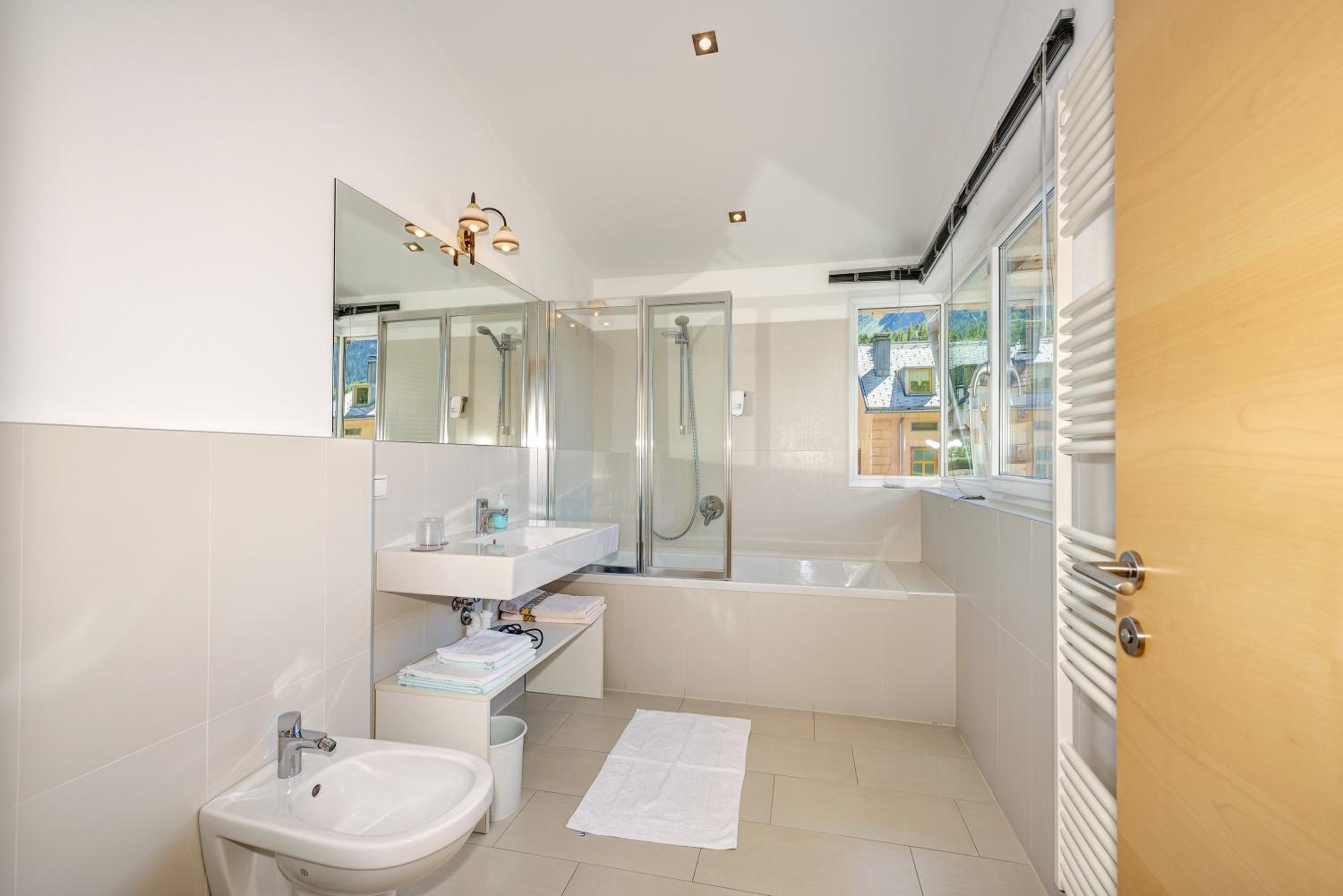 Double Room - Photo 8
