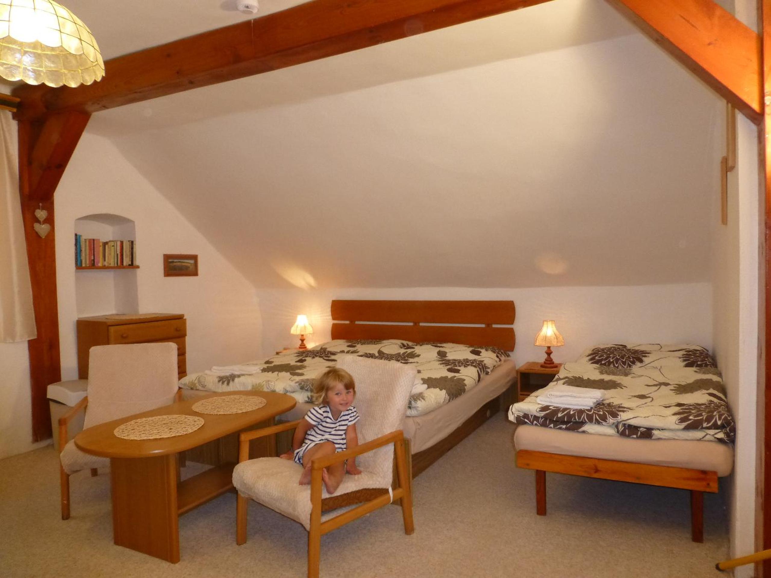Quadruple Room with Private Bathroom photo 3