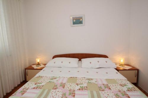 Apartment with Balcony photo 1
