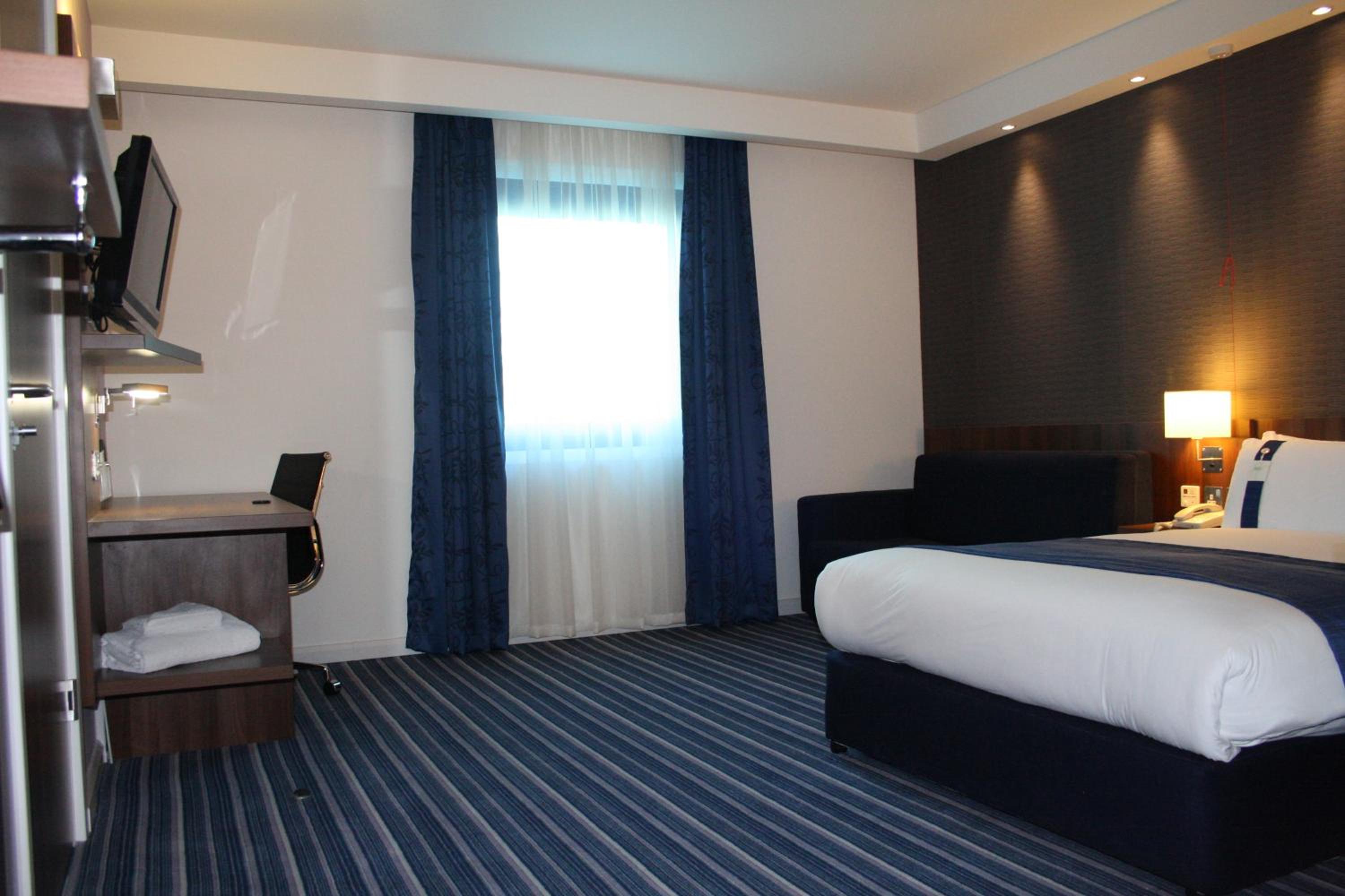 Standard Double Room with Free Hot Breakfast