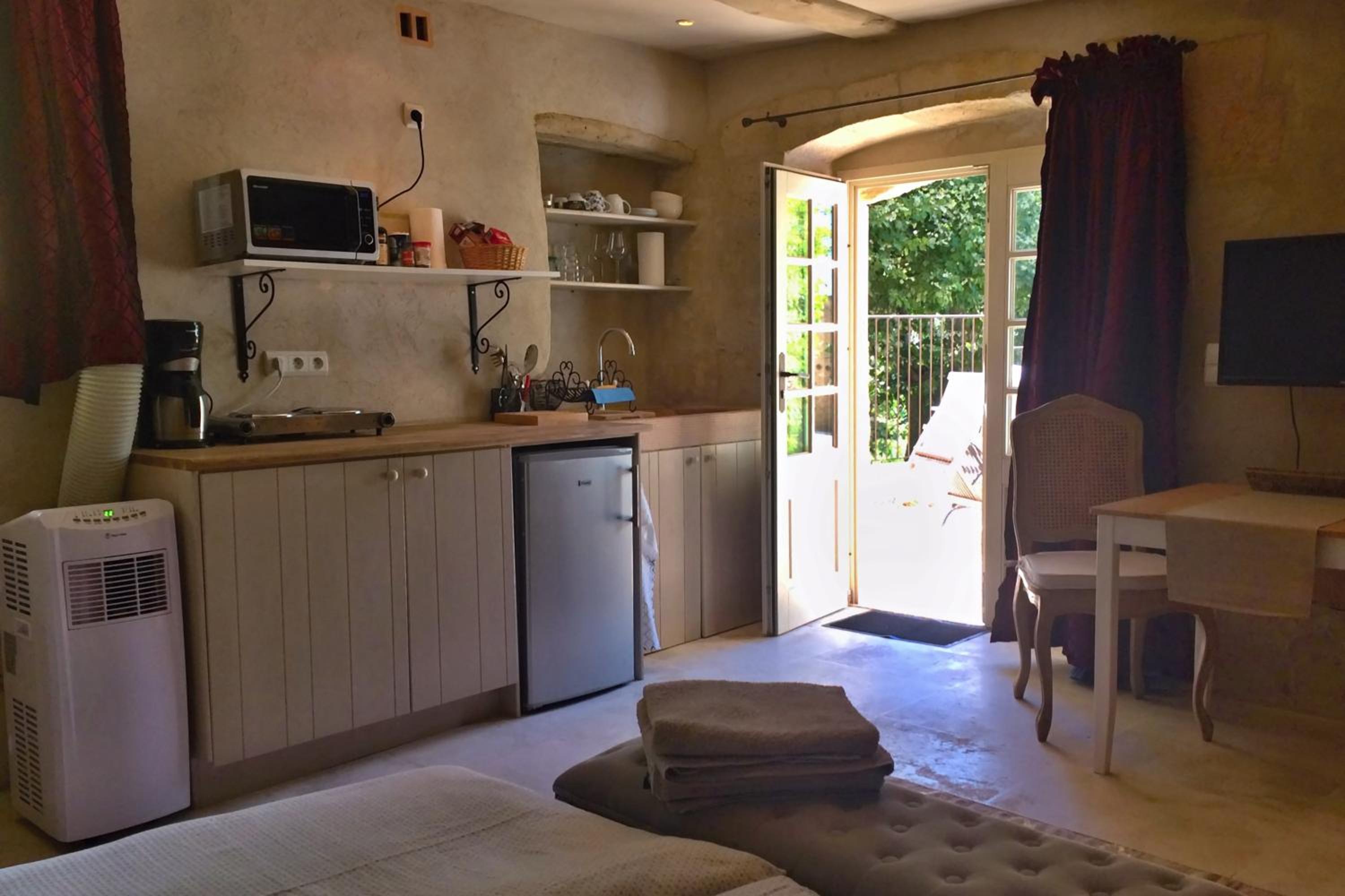 One-Bedroom Apartment (2 Adults) photo 2