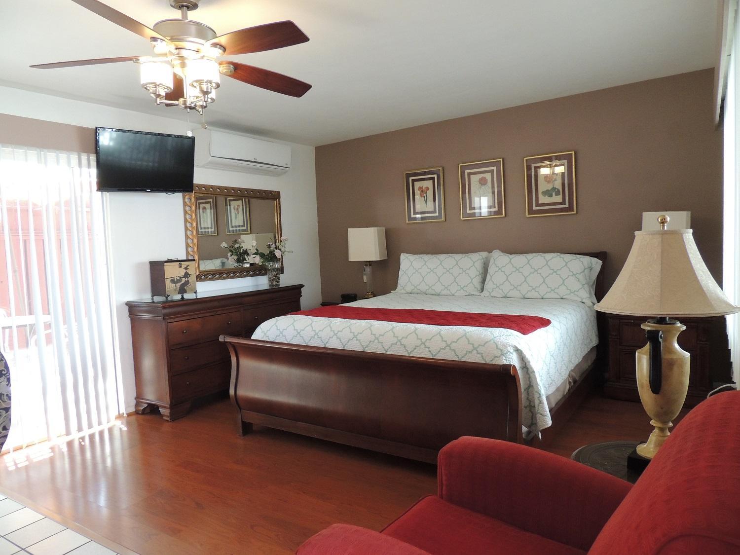 King Room with Kitchenette photo 2