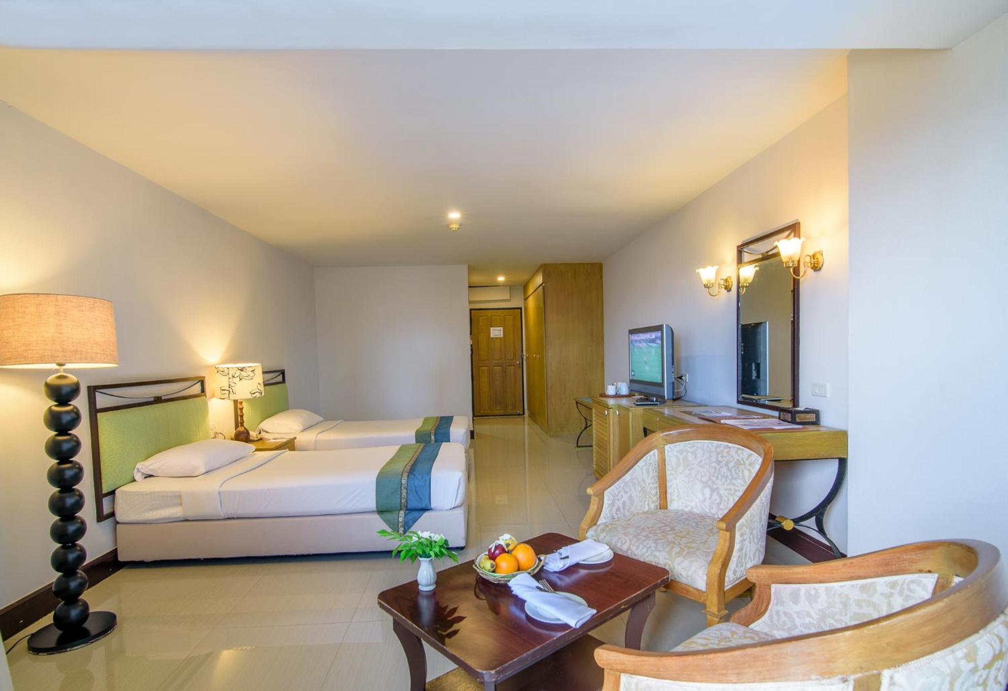 Superior Twin Room with Sea View - Photo 3