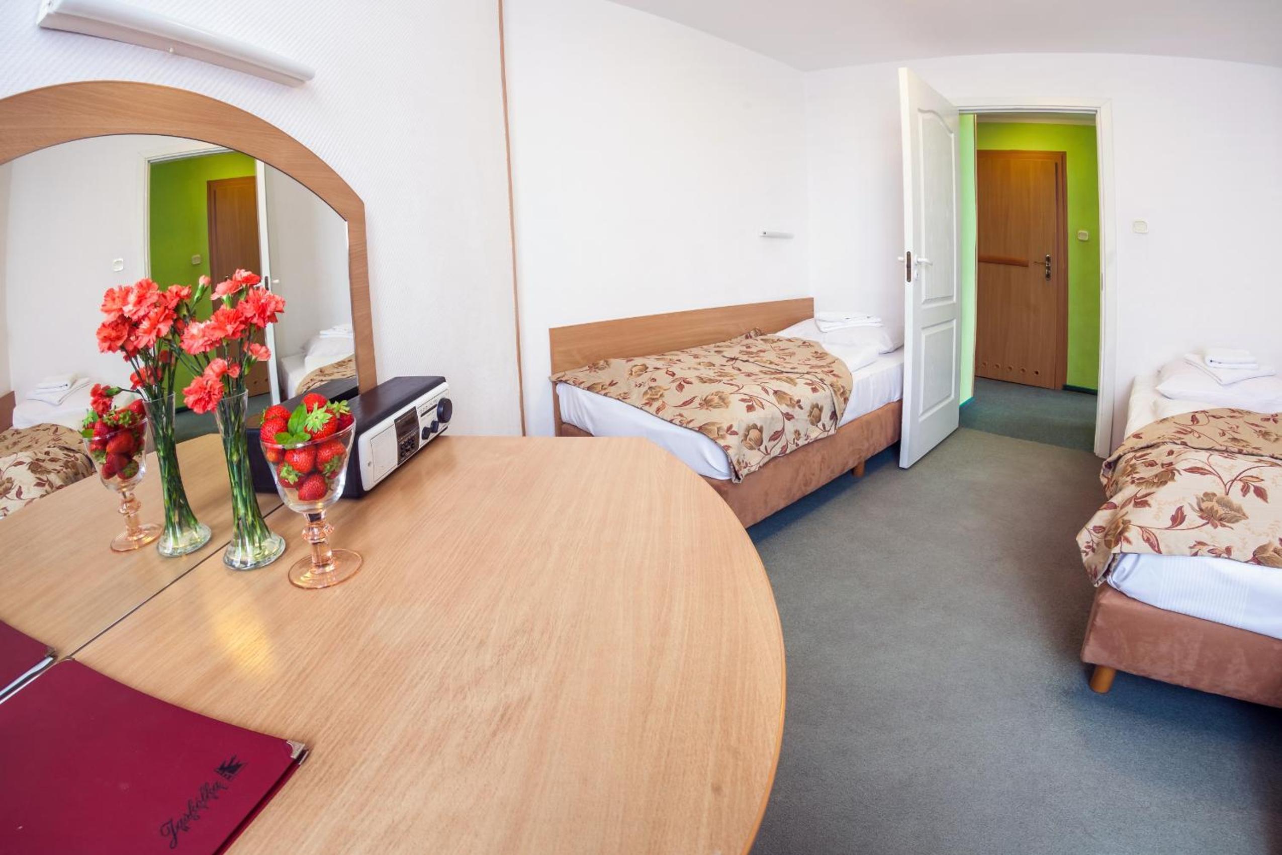 Studio Quadruple Room - Photo 3