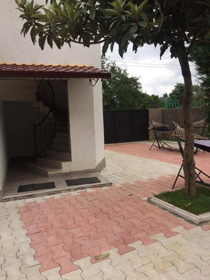 Three-Bedroom House photo 2