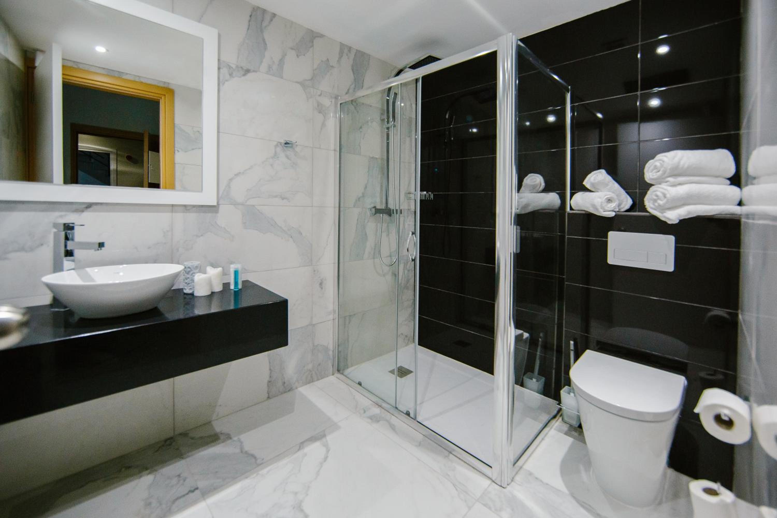 Double Room with Balcony photo 3