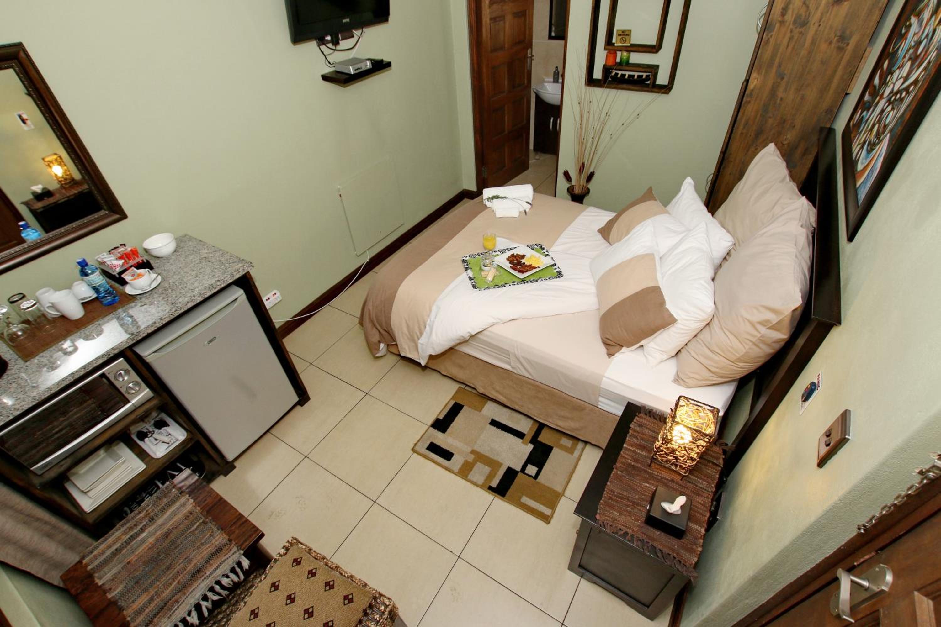 Double Room with Bathroom photo 2