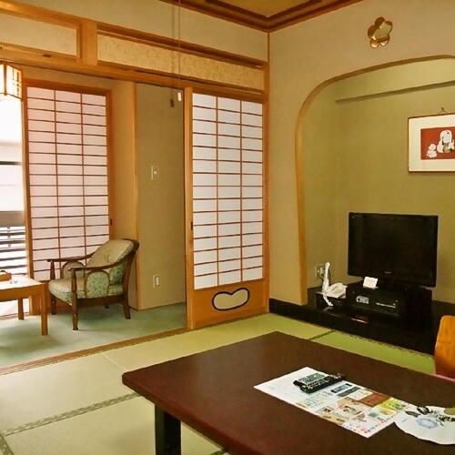 Japanese-Style Room With Shared Bathroom photo 2