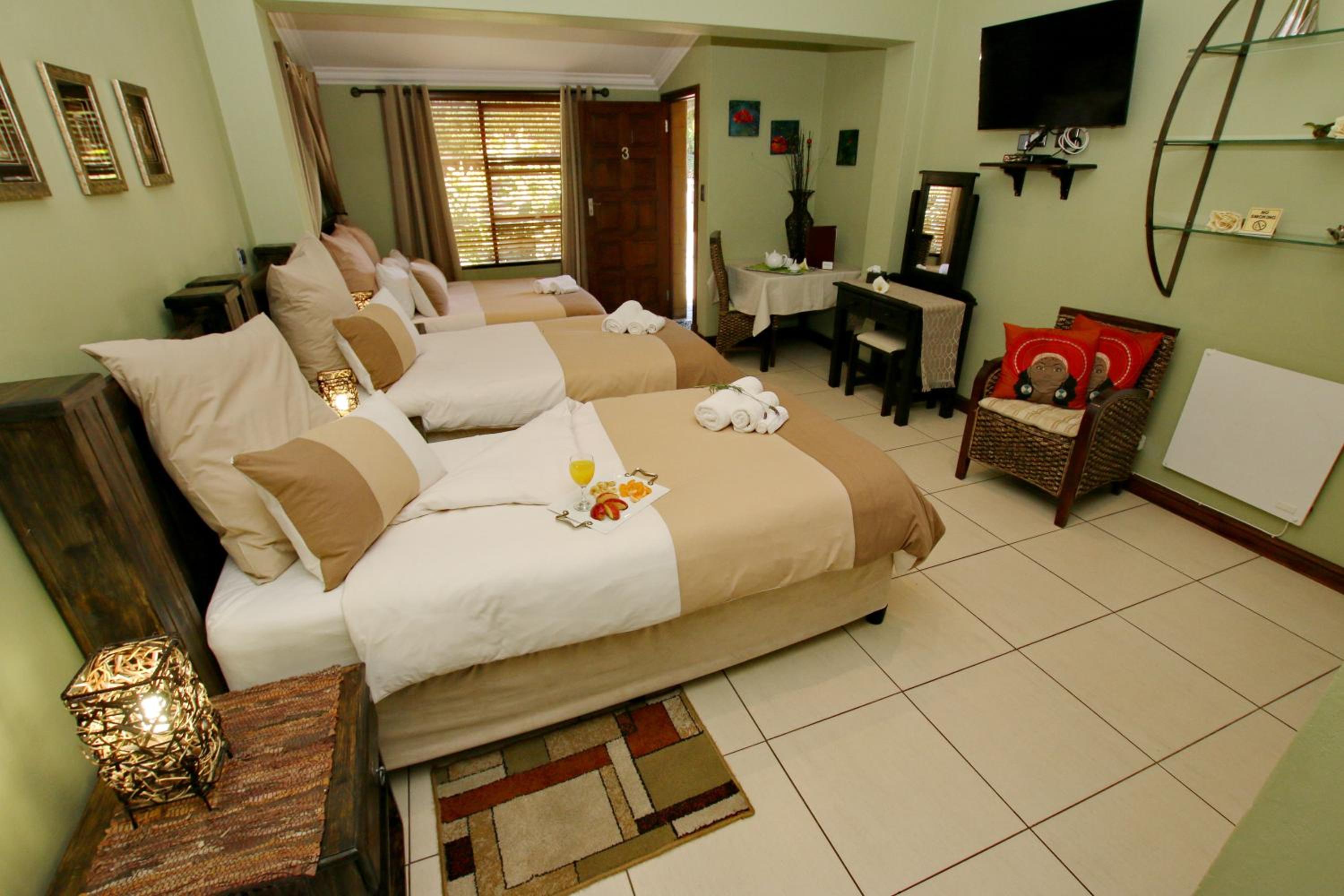 Family Room photo 3