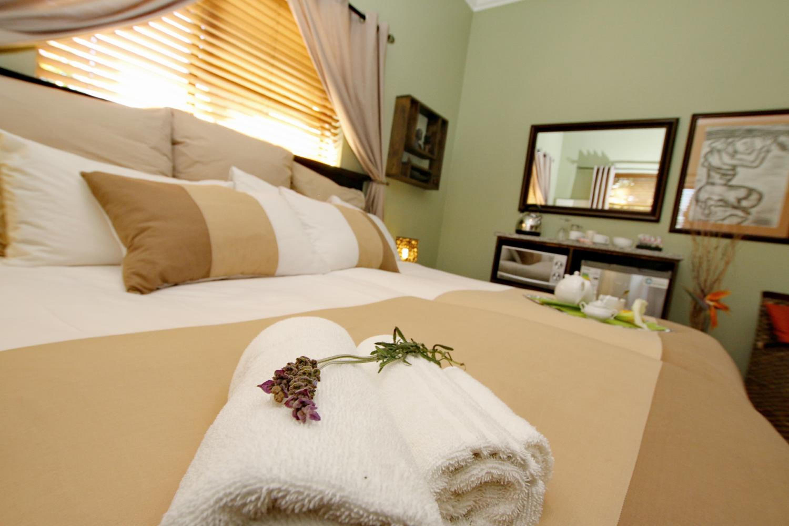Deluxe Double or Twin Room with Bathroom photo 1