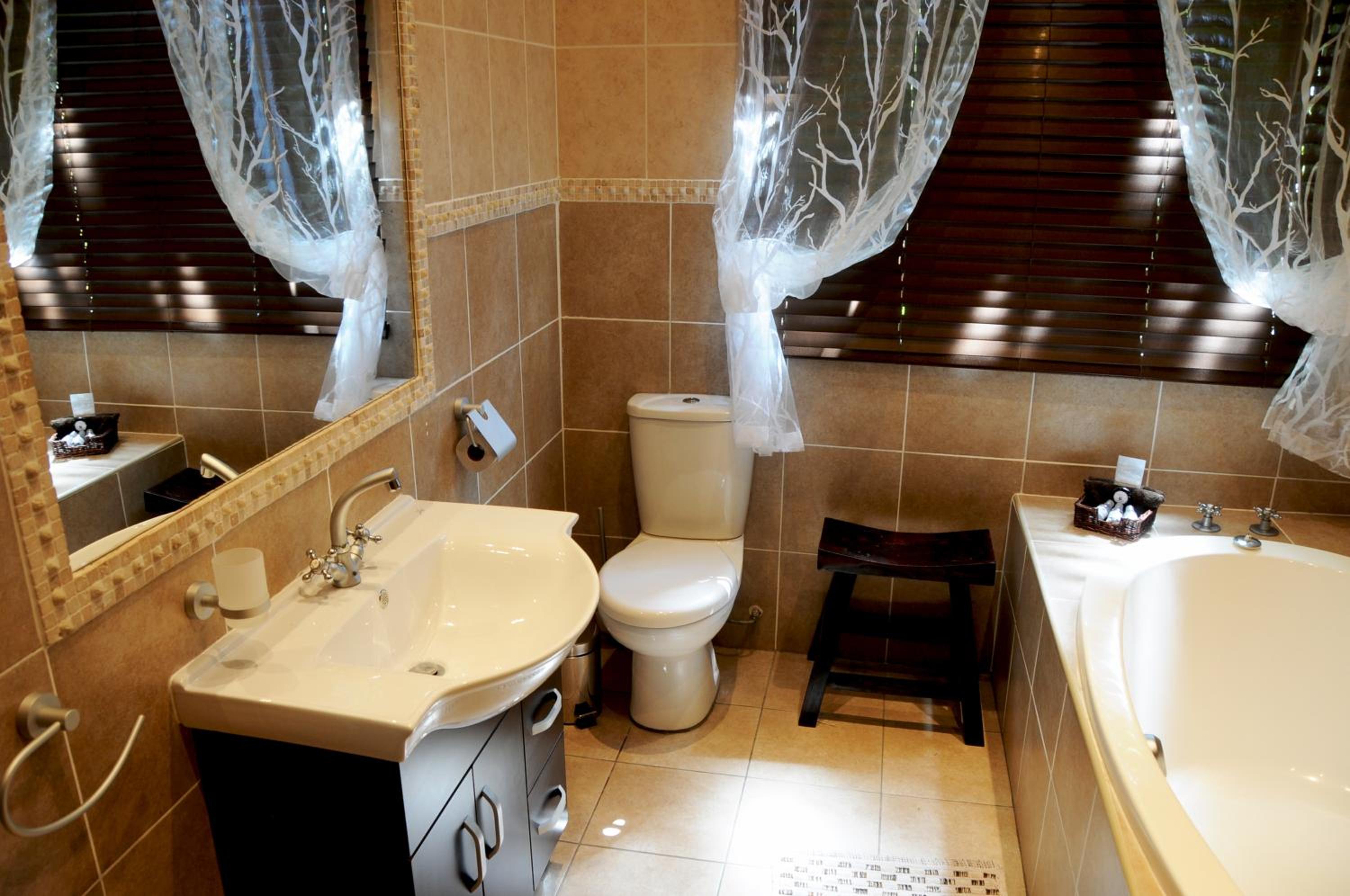Deluxe Double or Twin Room with Bathroom photo 2