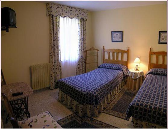 Double or Twin Room photo 2