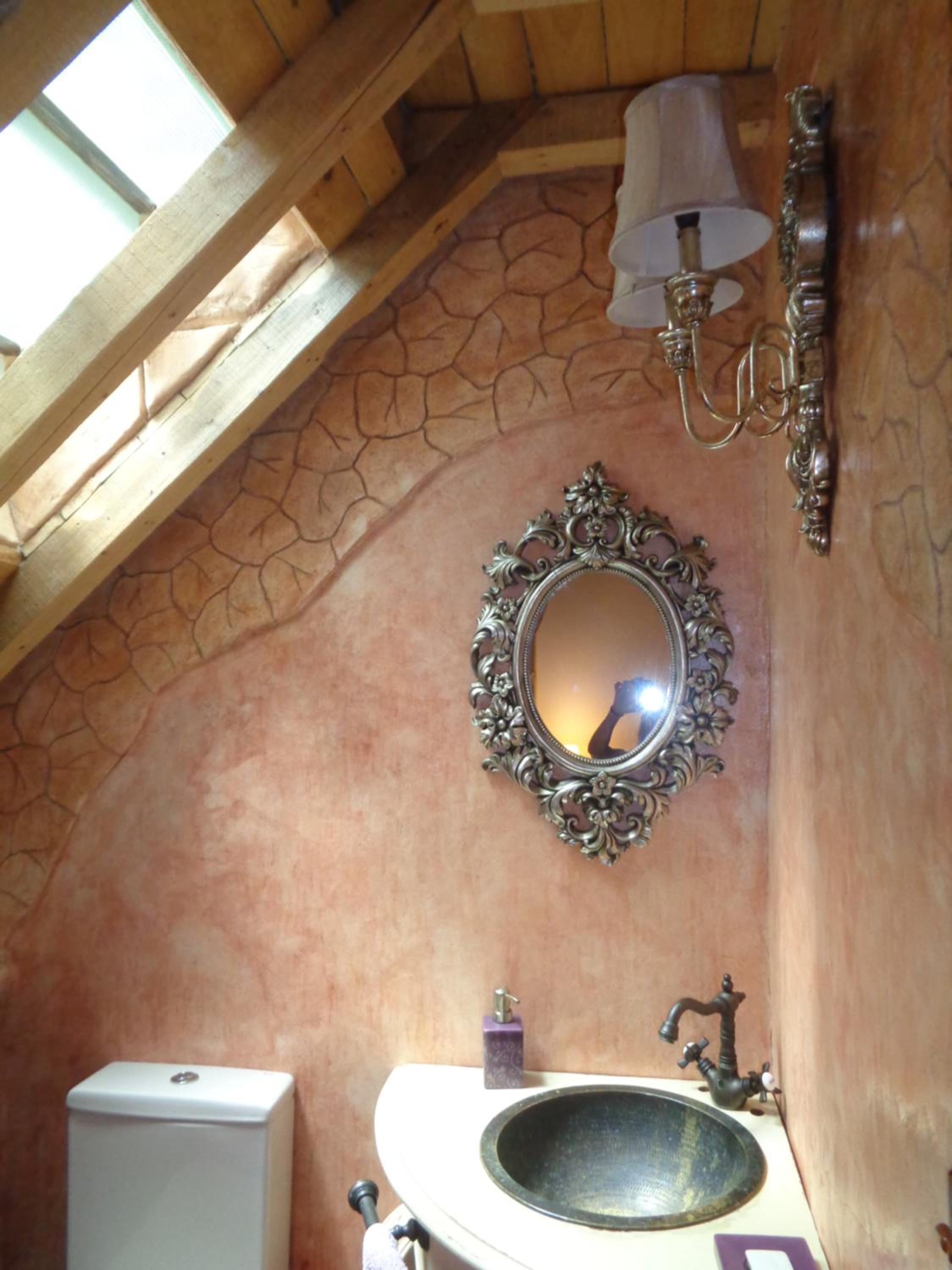 Three-Bedroom Townhouse - Photo 38