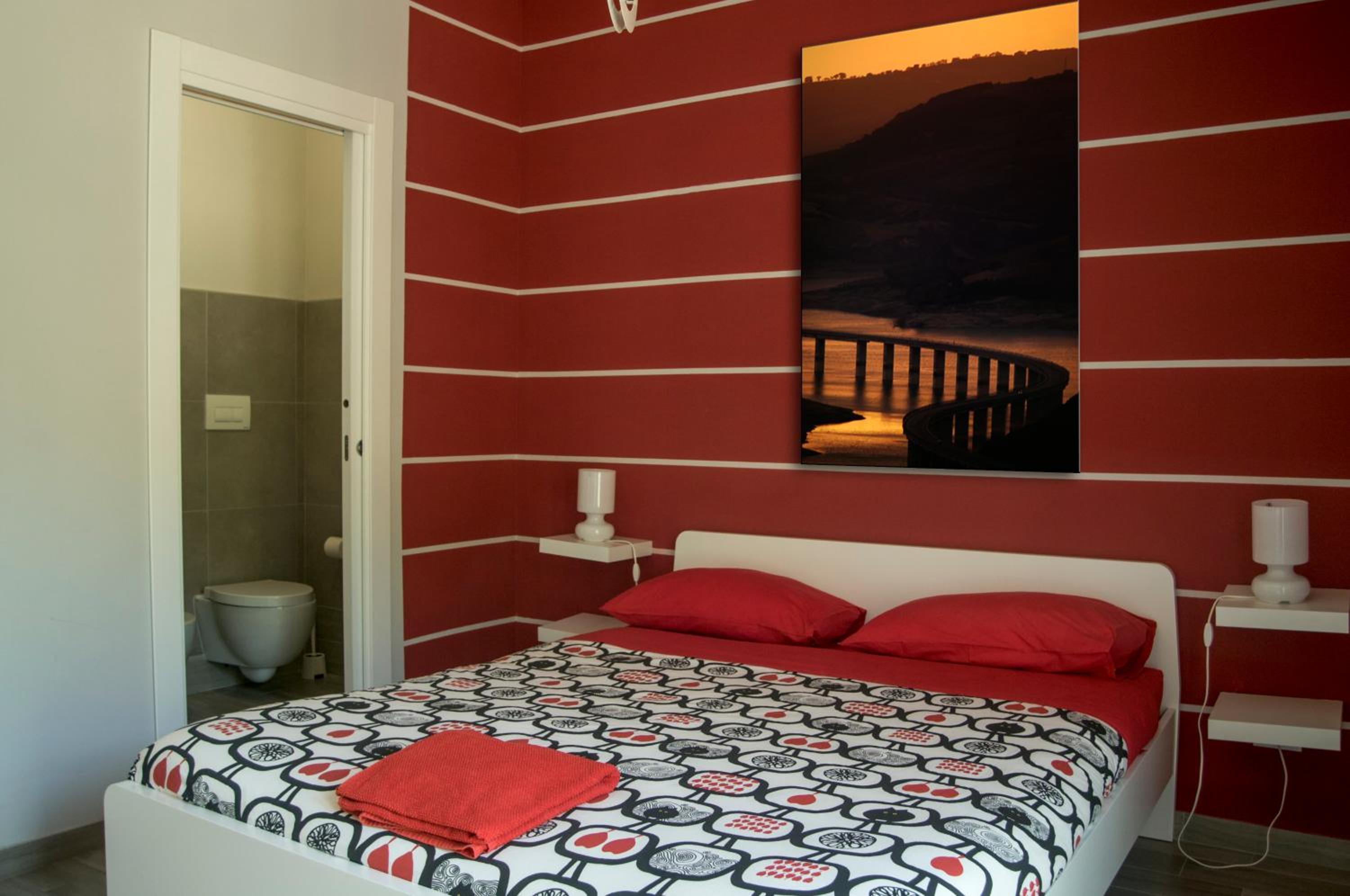 King Room with Balcony - Photo 1