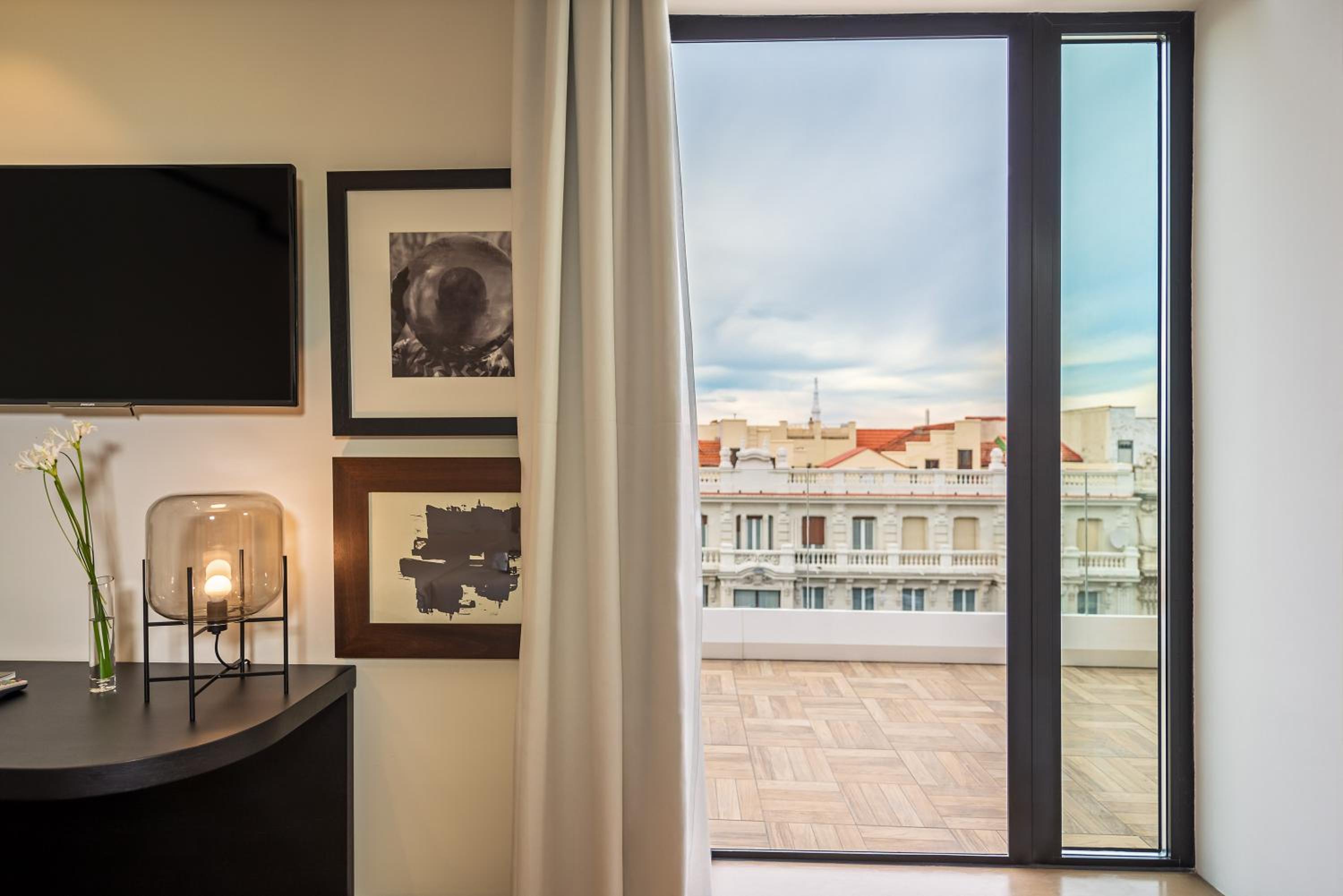 Deluxe Double Room with Terrace