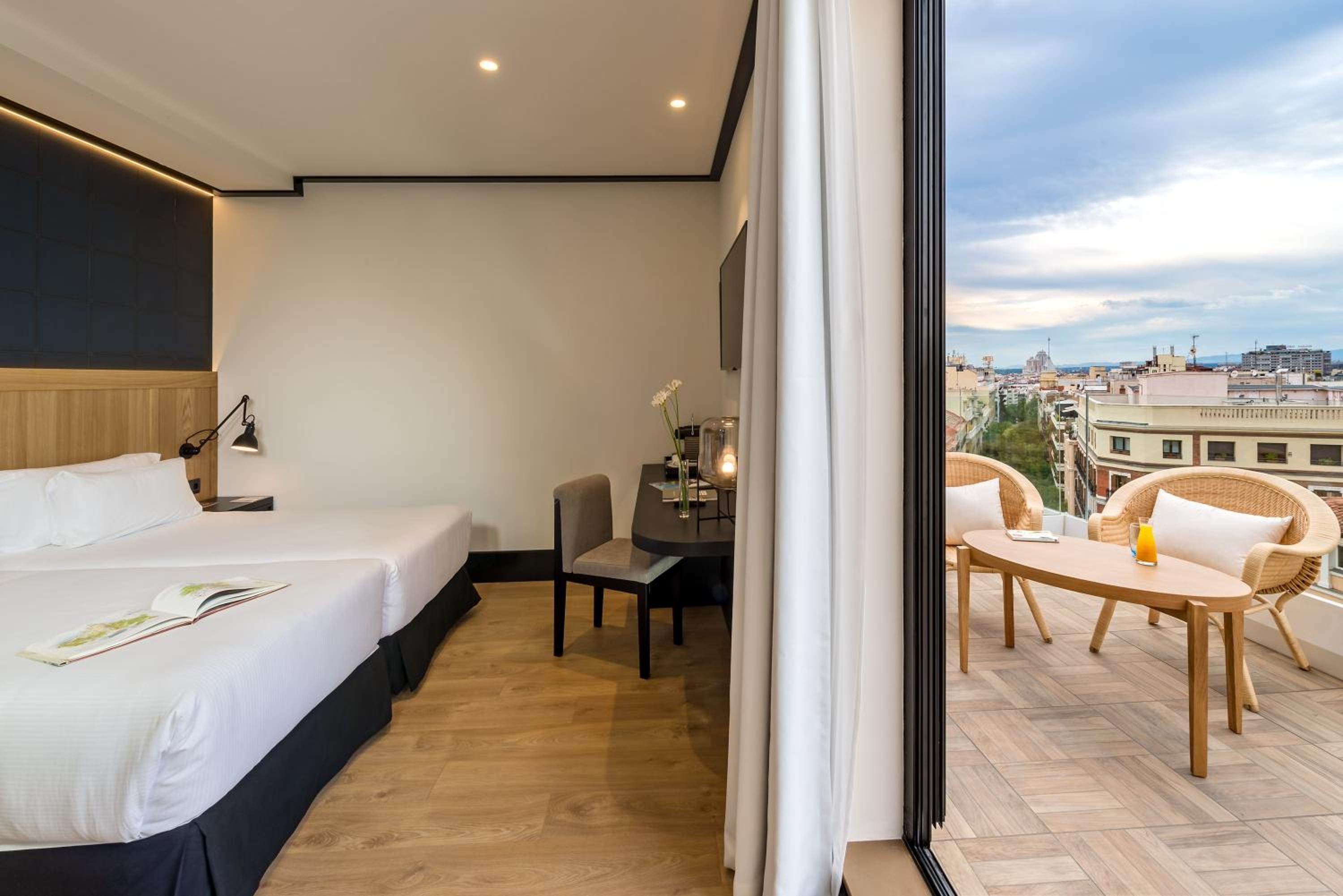 Deluxe Double Room with Terrace