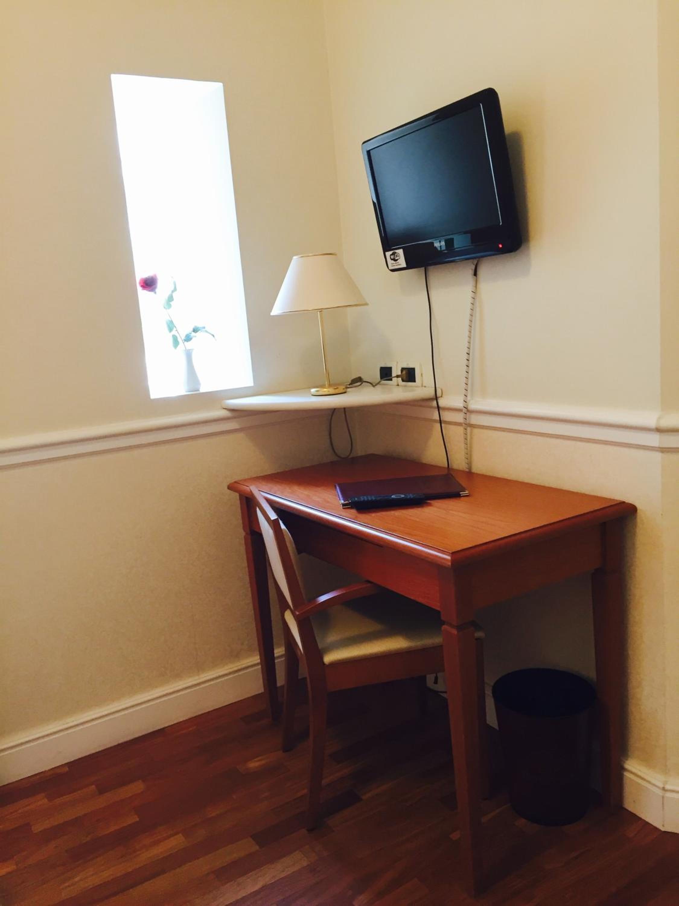 Standard Double or Twin Room photo 2