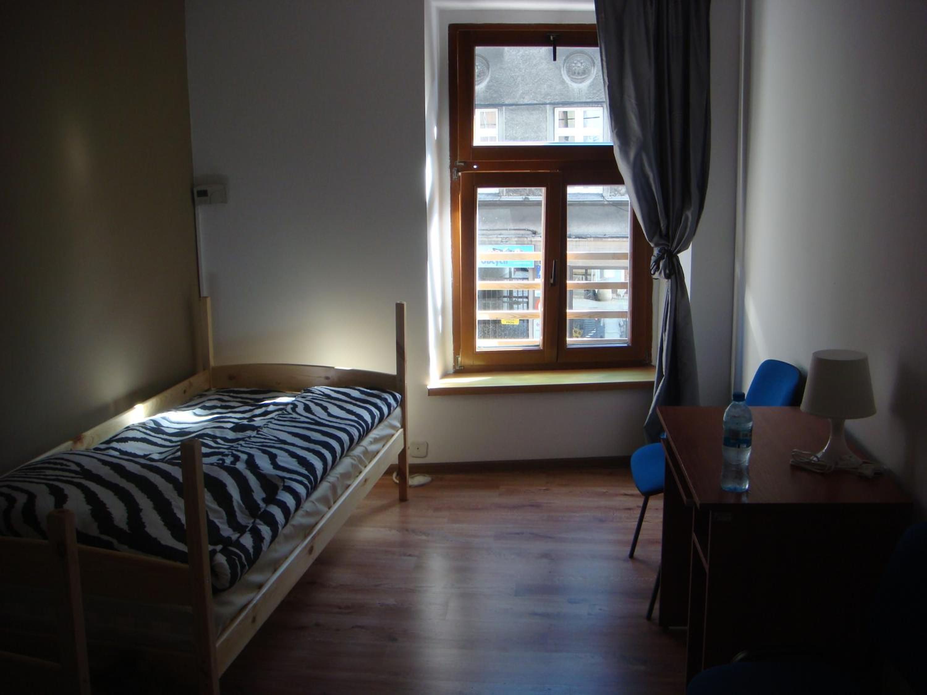 Standard Twin Room with Shared Bathroom photo 3