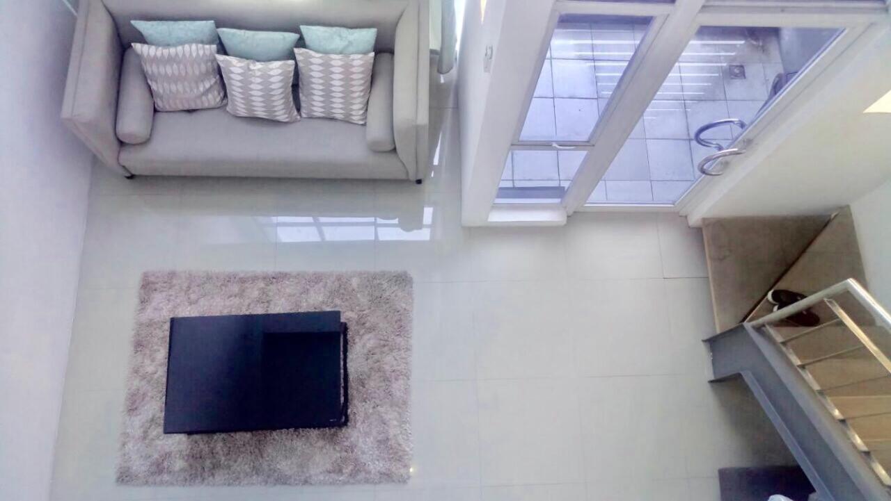 Loft - Photo 1