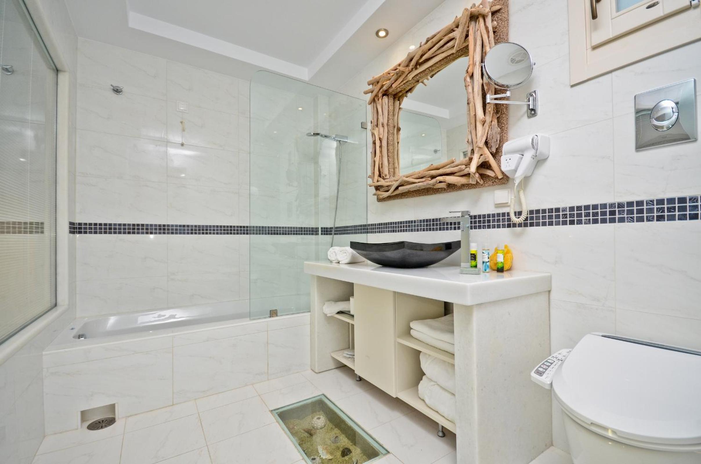 Double or Twin Room with Garden View - Photo 5
